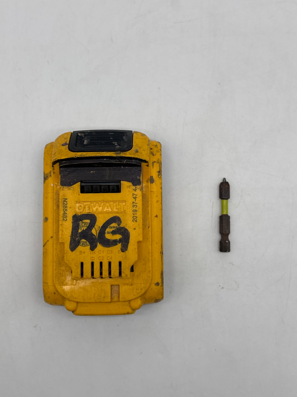 DeWalt DCF787 20V Cordless Impact Driver W/ Battery & Philips Bit - Used