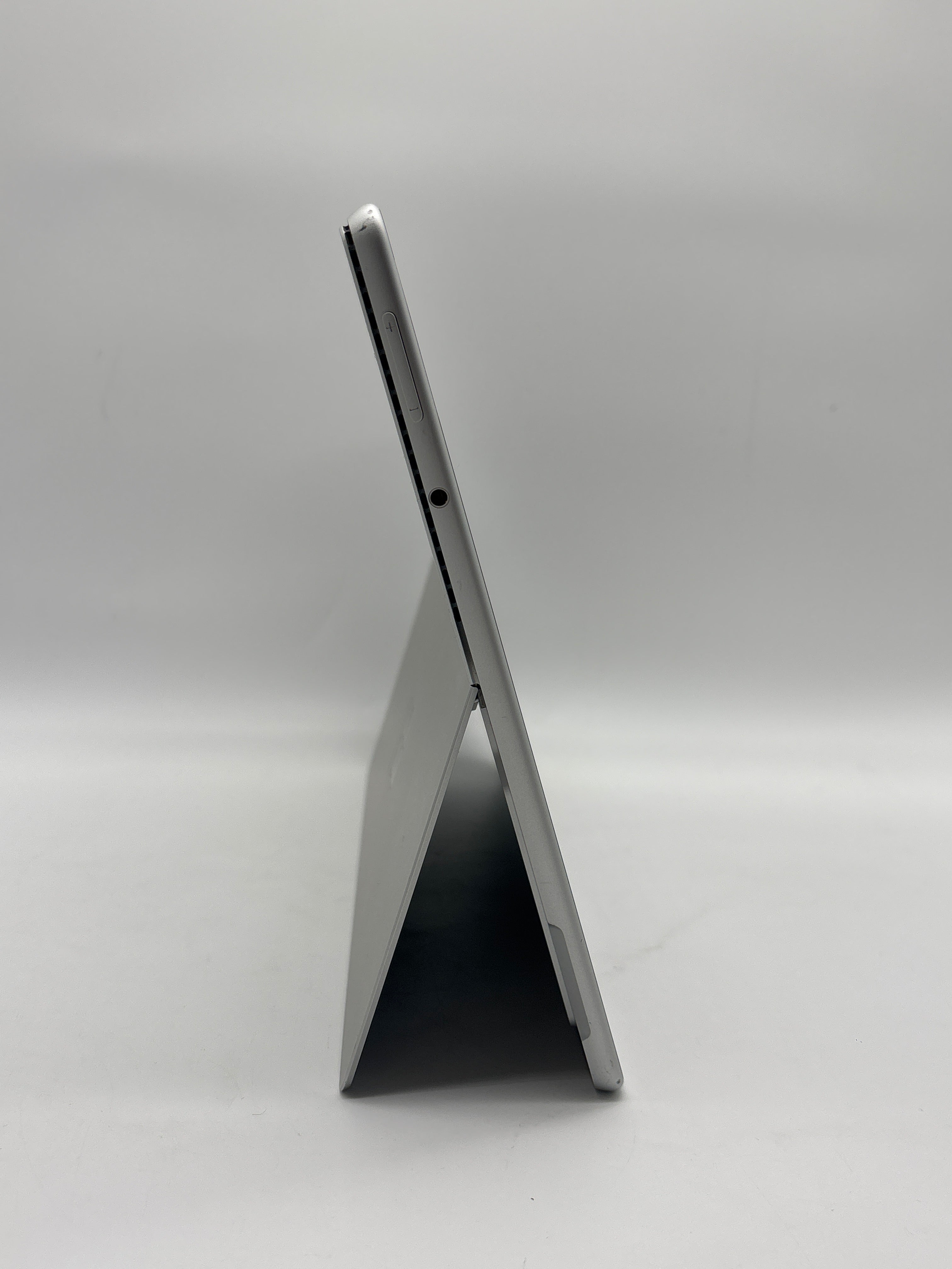 Microsoft Surface Pro 8 1983 i7-1185G7 16GB RAM 1TB SSD
