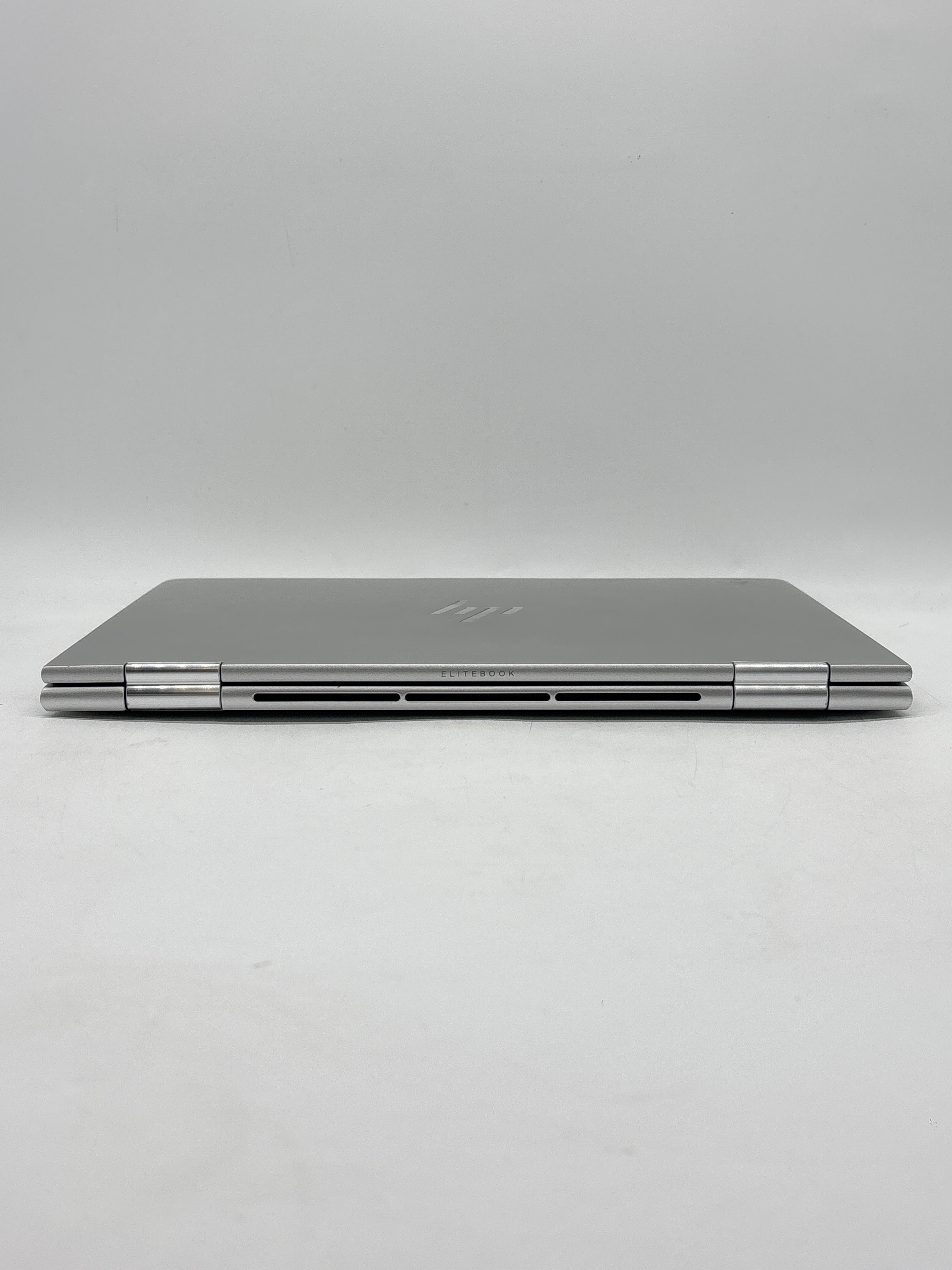 HP ENVY X360 830 G10 i7-1365U 32GB RAM 512GB SSD - Scuffs on Screen