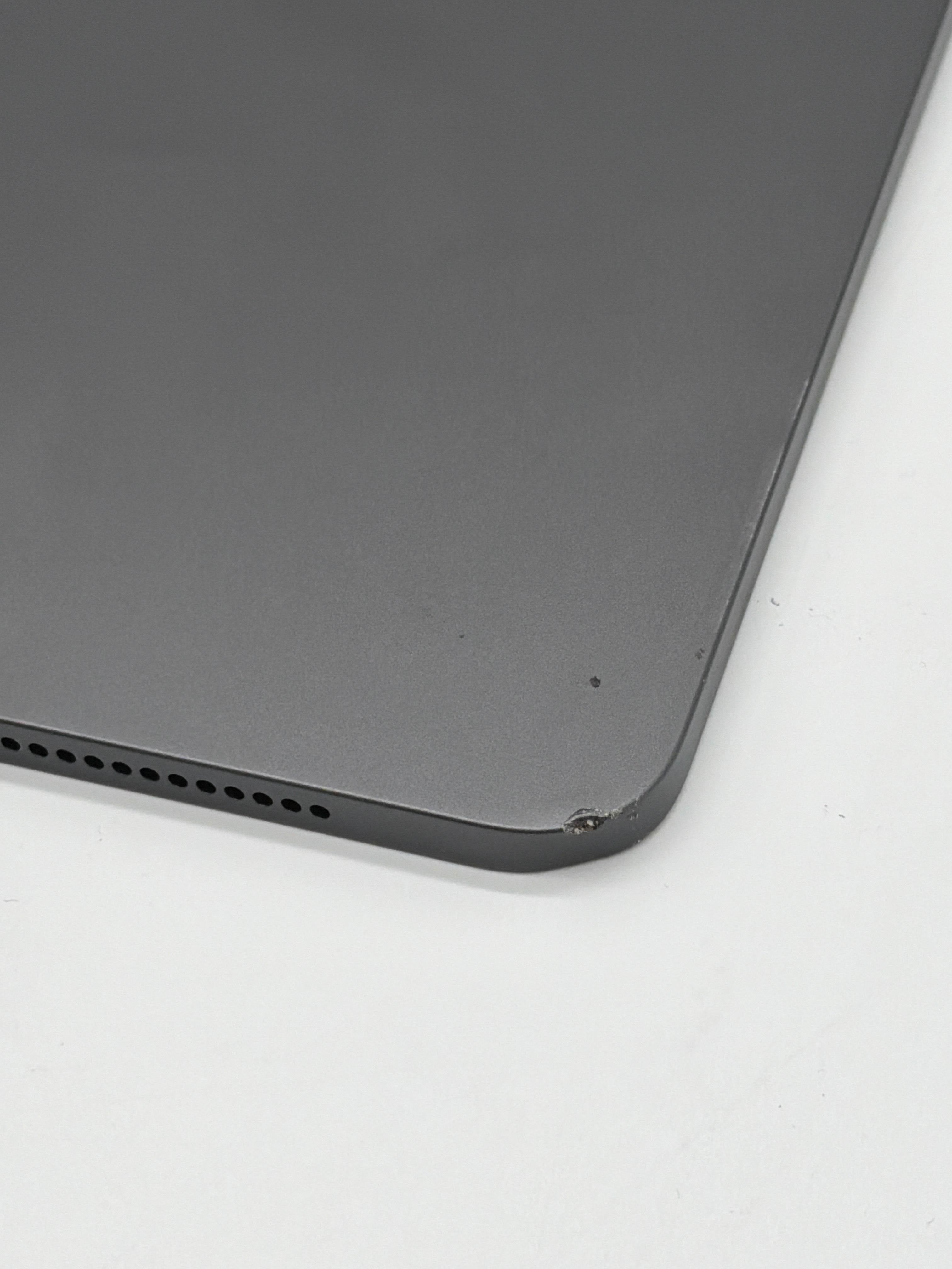 Apple iPad Air (5th Gen) A2588 64GB Wi-Fi Gray - Remotely Managed/Cracked Screen