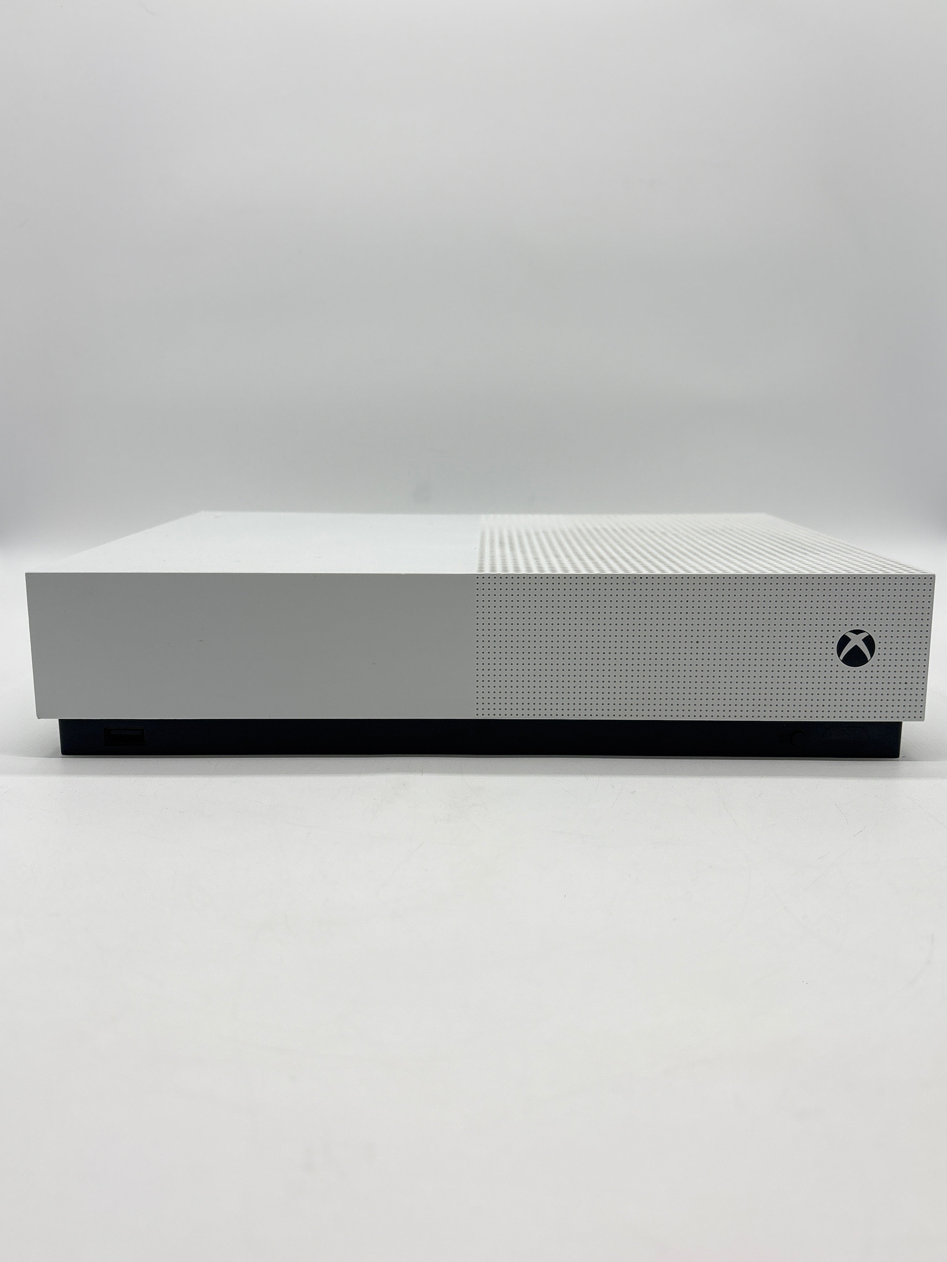 Microsoft Xbox One S All-Digital Edition 1681 500GB Console White