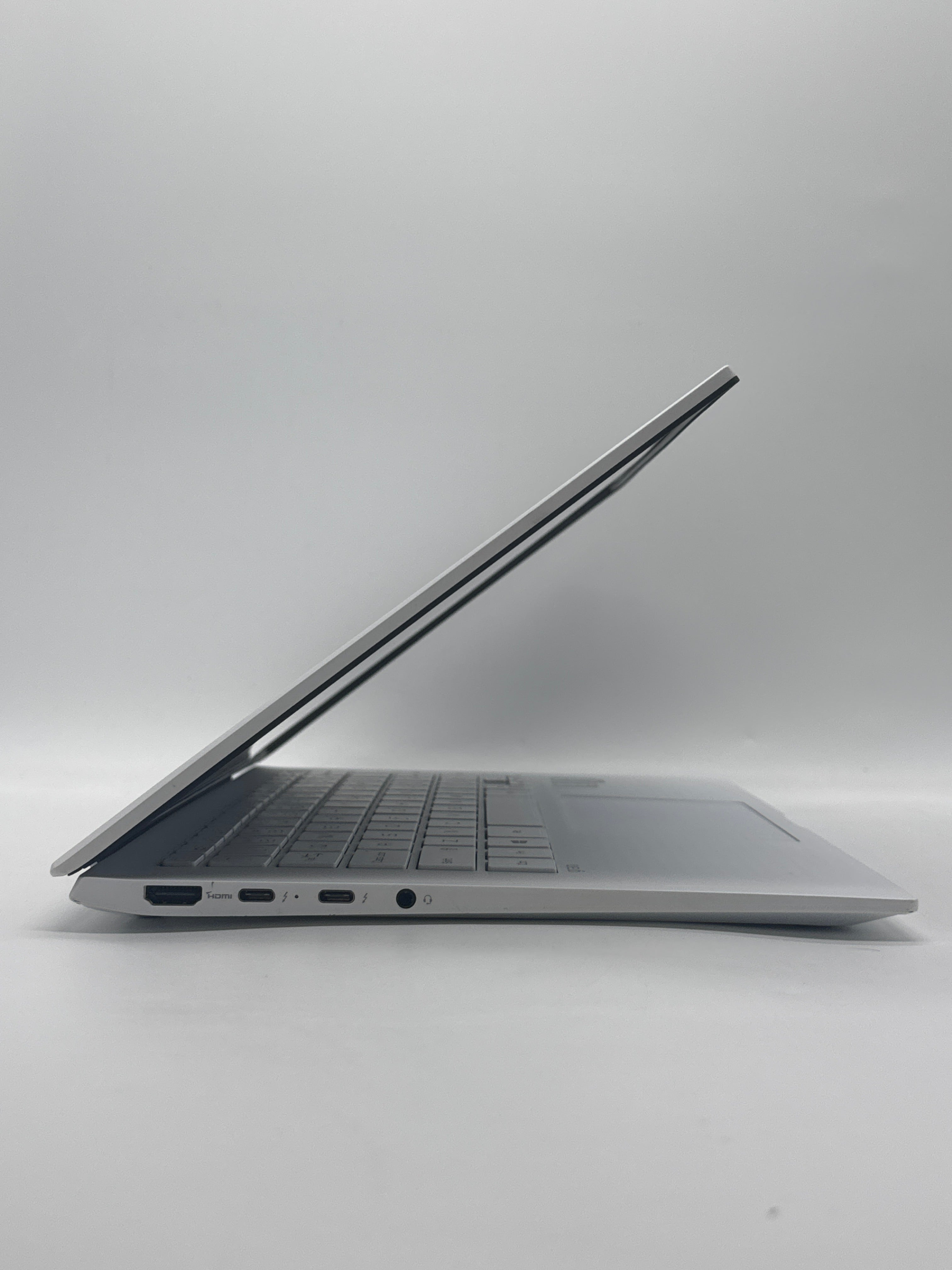 LG Gram 14z90p i5-1135G7 8GB RAM 256GB SSD - Used