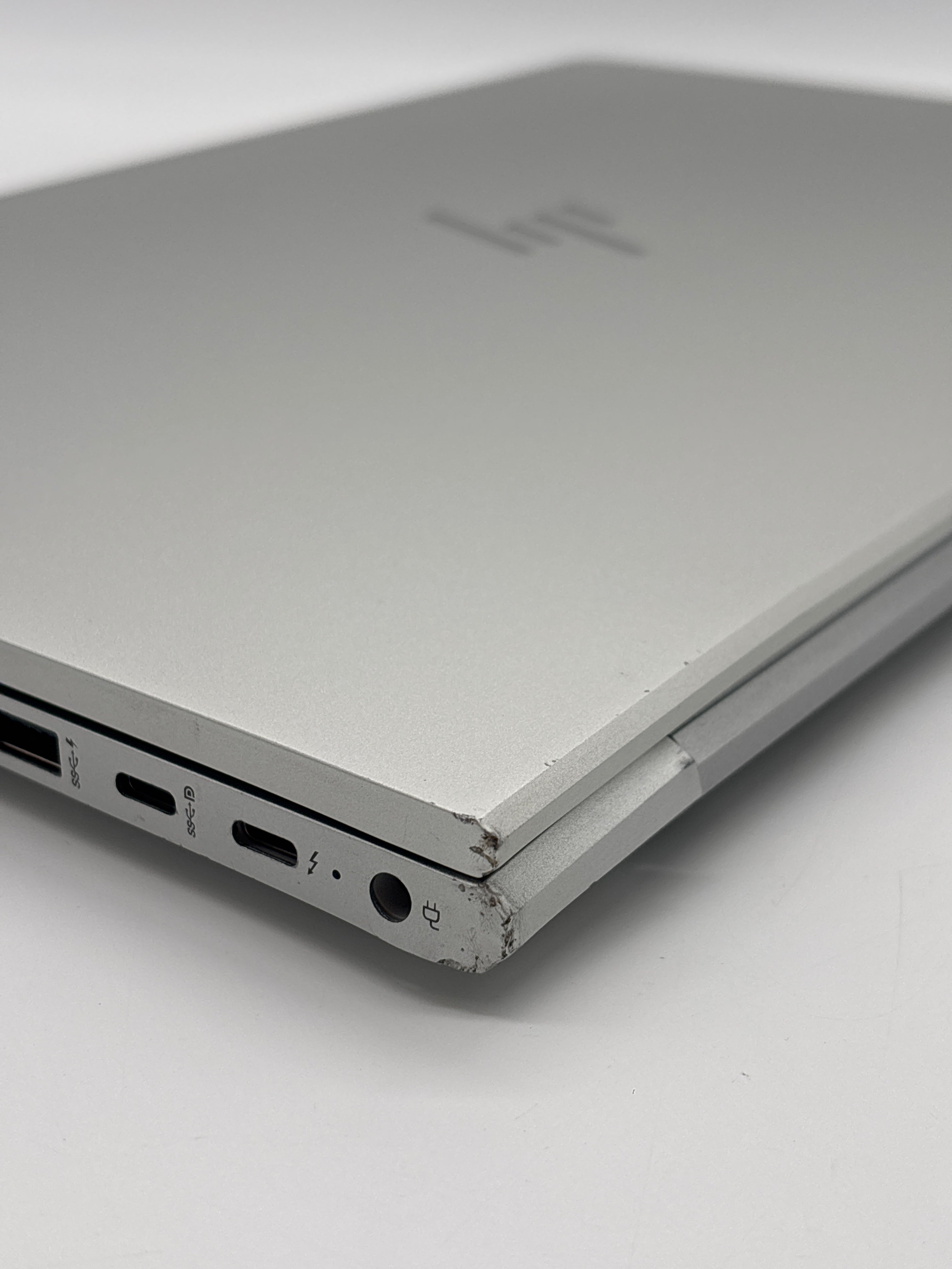 HP EliteBook 650 G10 i5-1335U 8GB RAM 256GB SSD - Used (Bent Hinge)