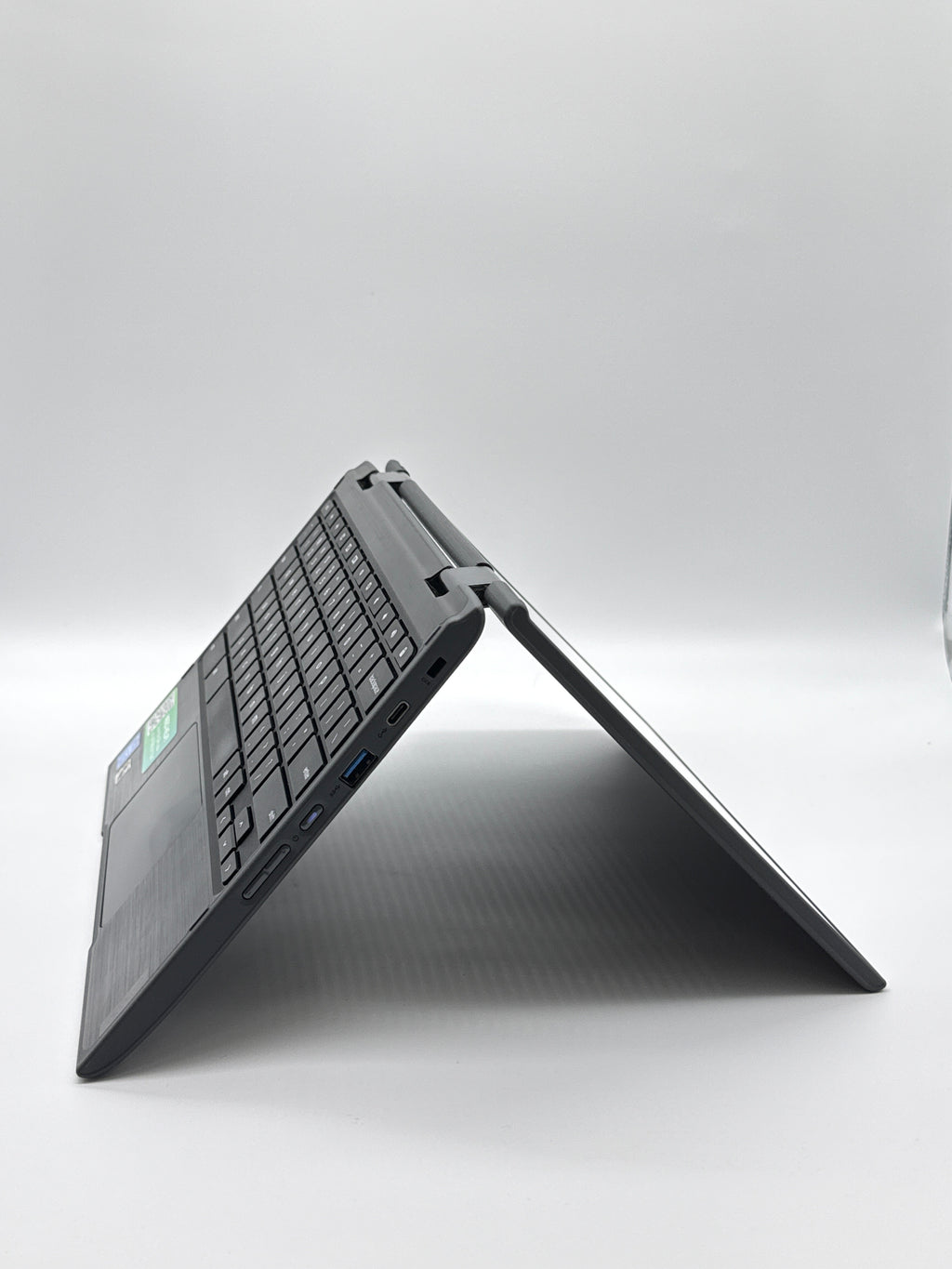 Lenovo 300e Chromebook 2nd Gen 11.6 inch MediaTek 4GB RAM 32GB SSD Black