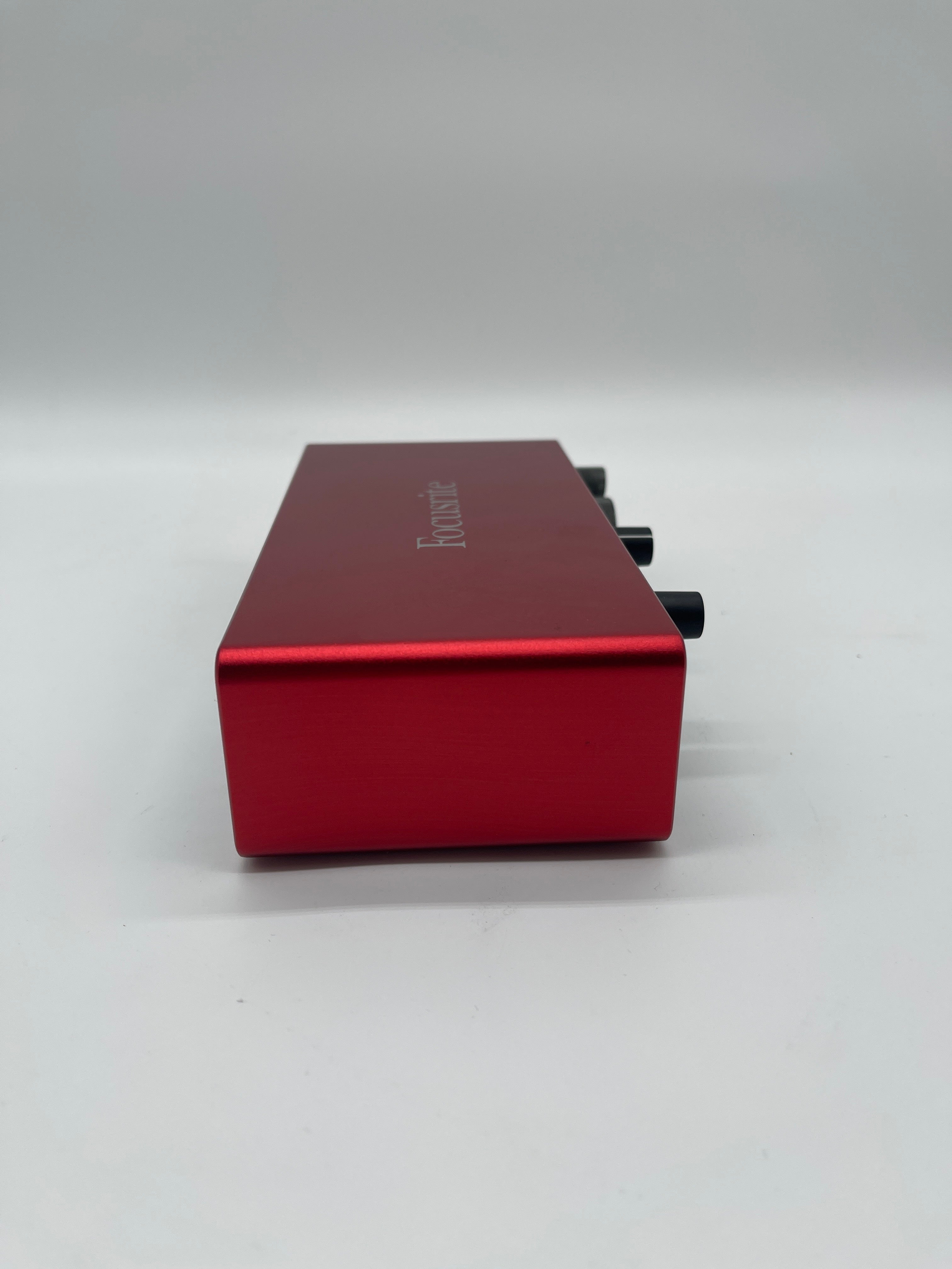 Used Focusrite Scarlett 2i2 USB-C Audio Interface 3rd Generation Red