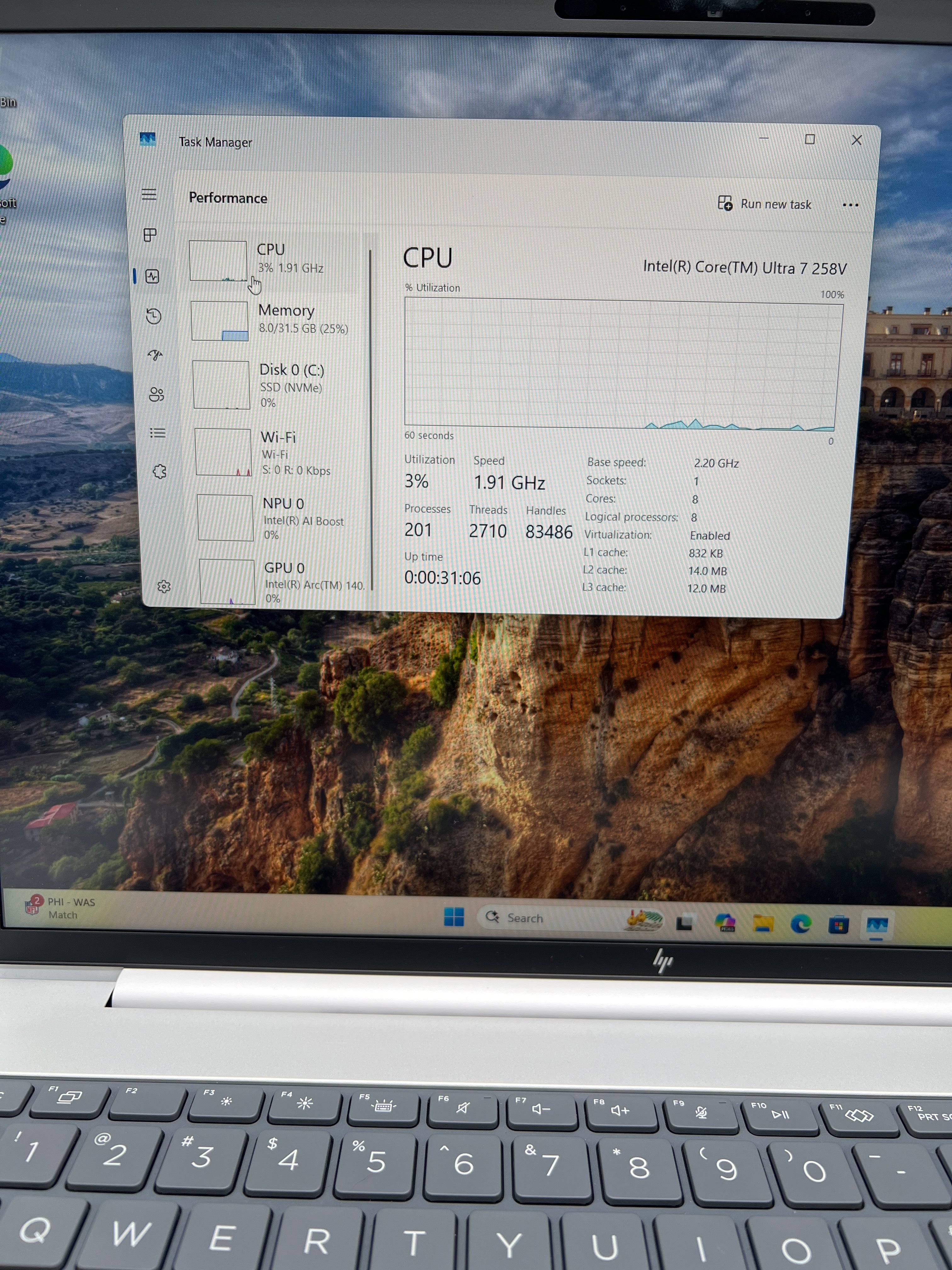 HP EliteBook 8 G1i 16 AI Ultra 7 32GB 1TB SSD Silver