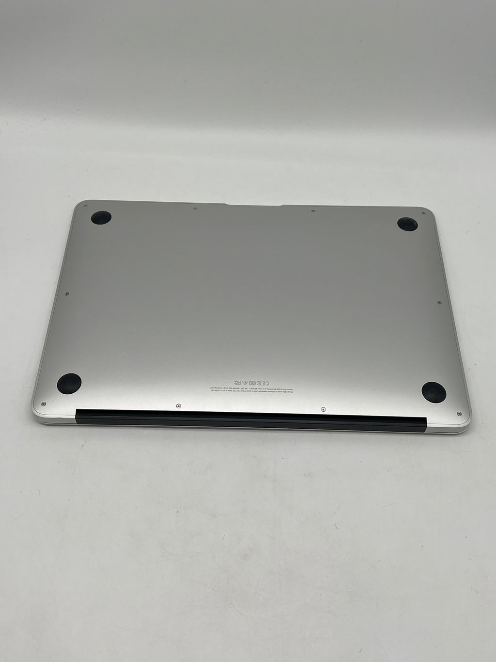 Apple MacBook Air 13" A1466 i5 8GB RAM 128GB Flash Storage - Used