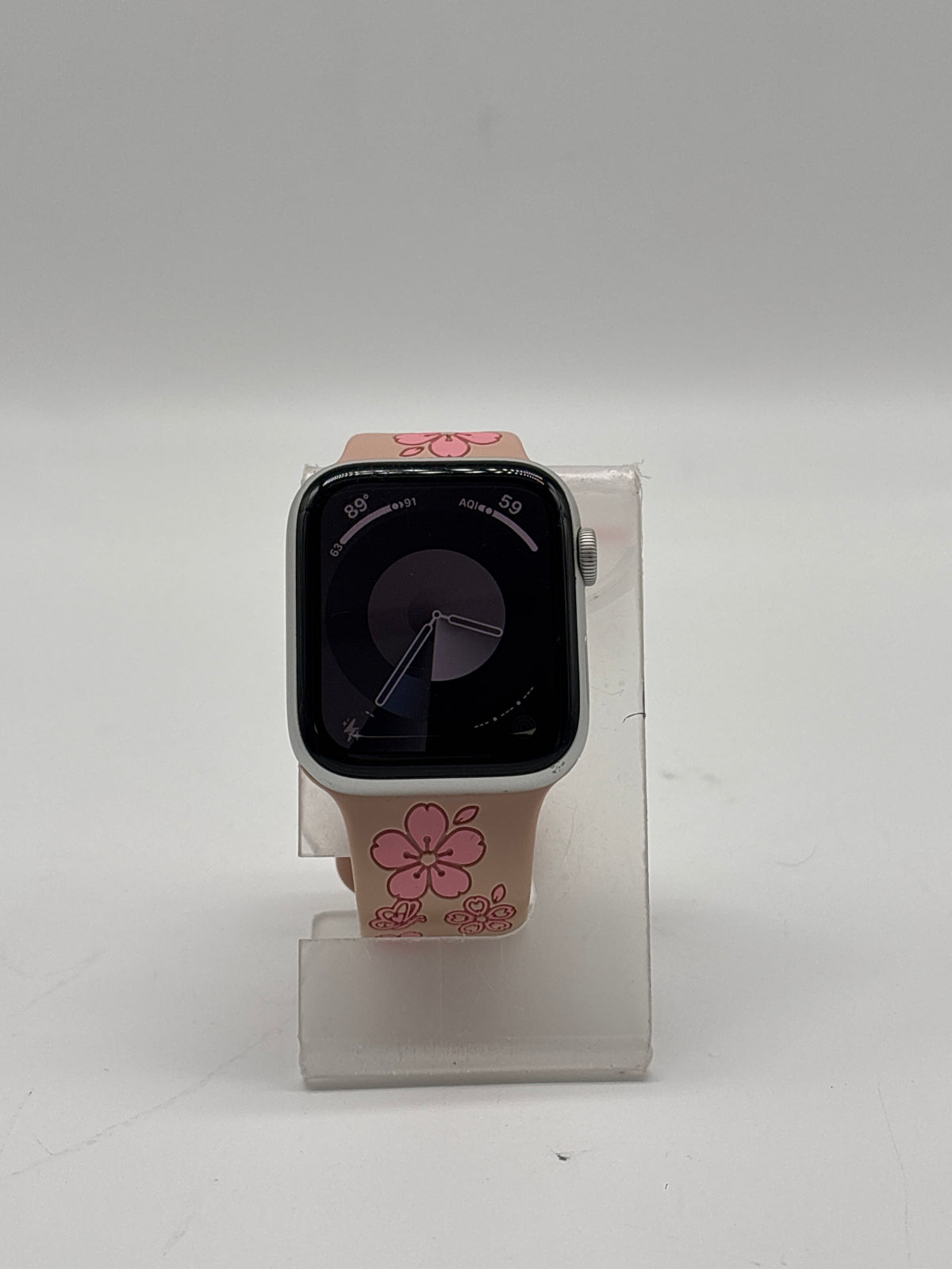 Apple Watch SE 1st Gen A2352 44mm GPS Silver Aluminum 32GB - Used