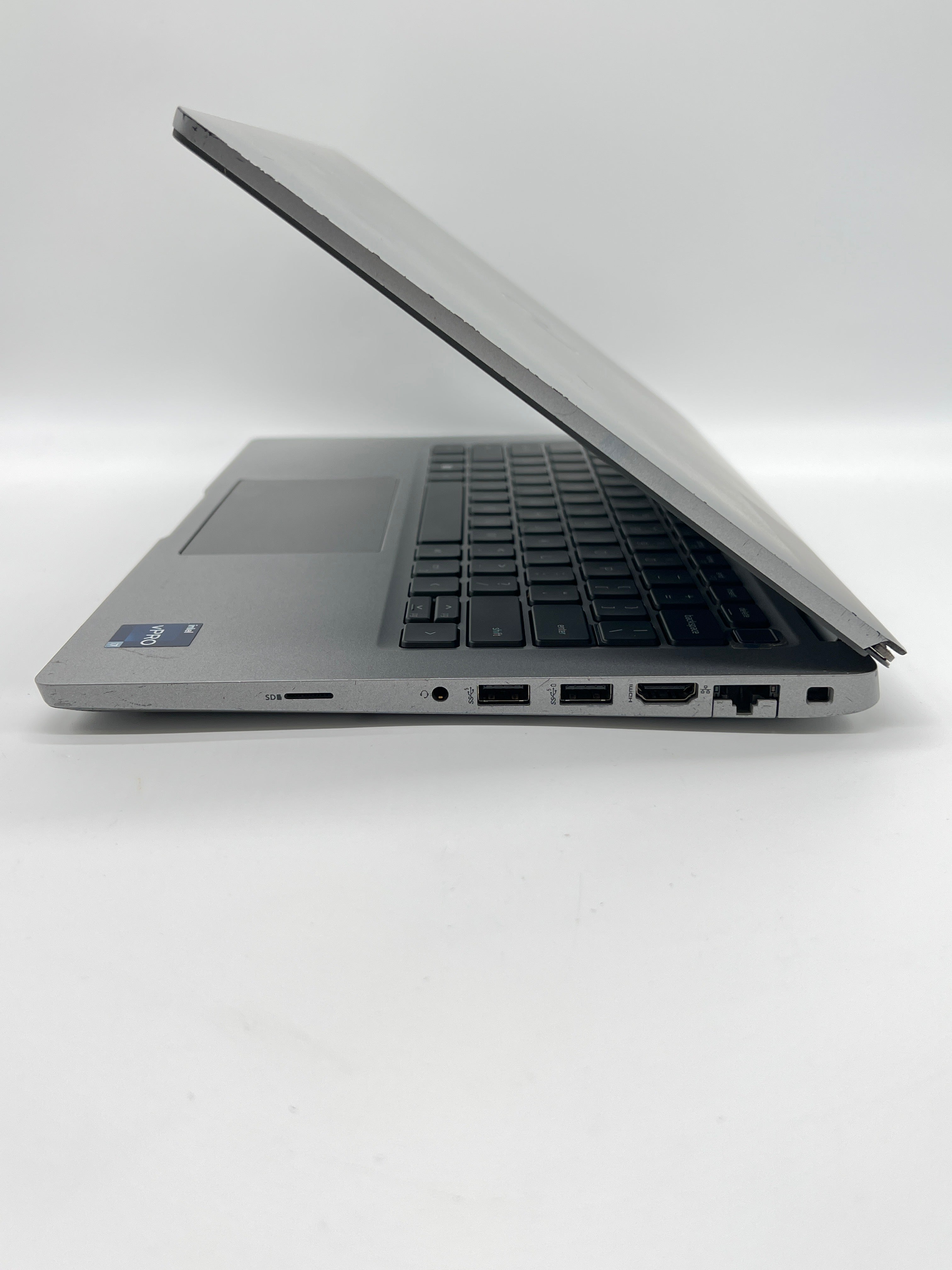 Dell Latitude 5430 14 in Intel Core i7 12th Gen 32 GB RAM 512 GB SSD Silver Used