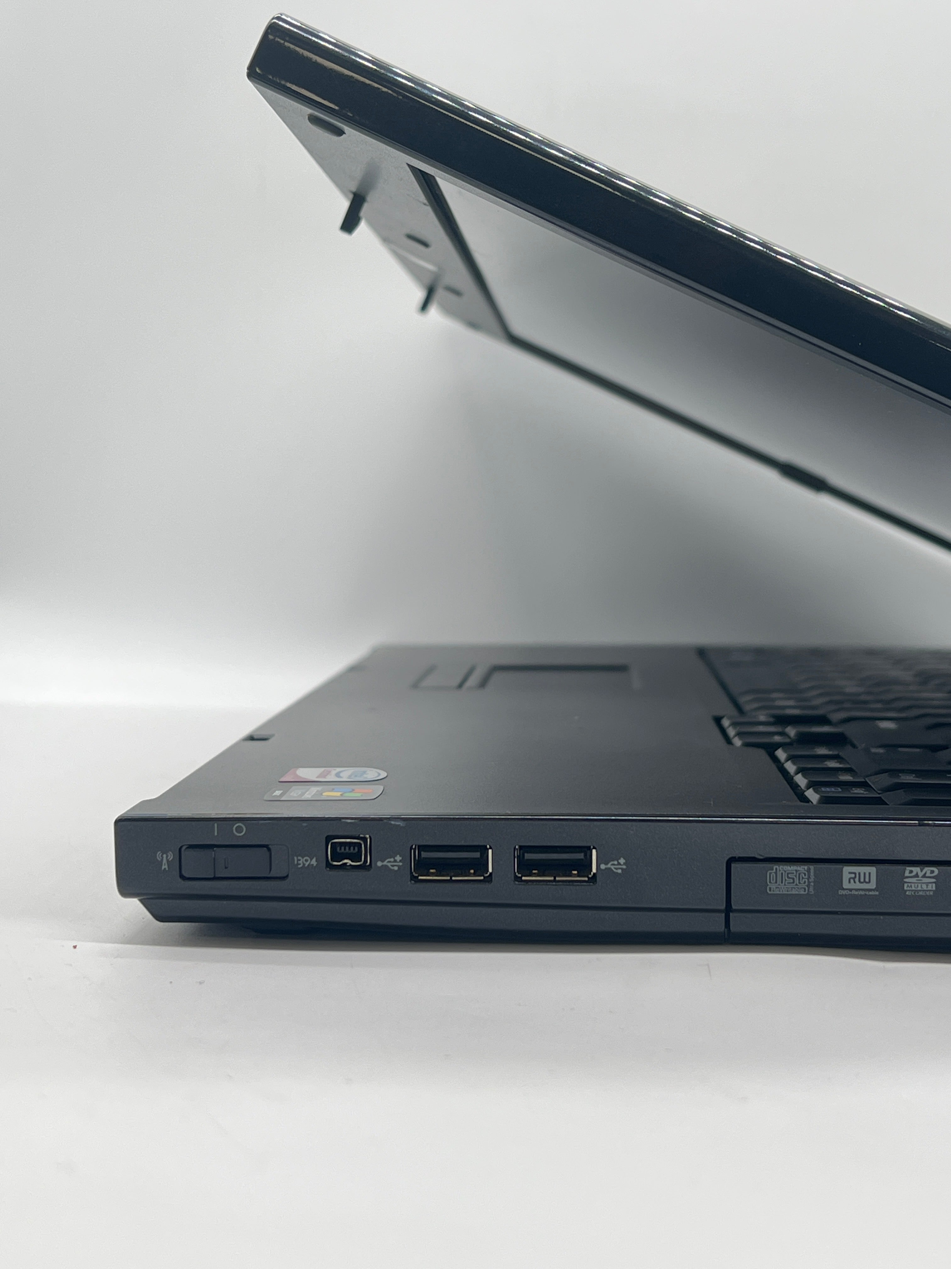 Dell Vostro 1720 2 Duo T9550 4GB RAM 160GB HD - For Parts (Bad Battery)