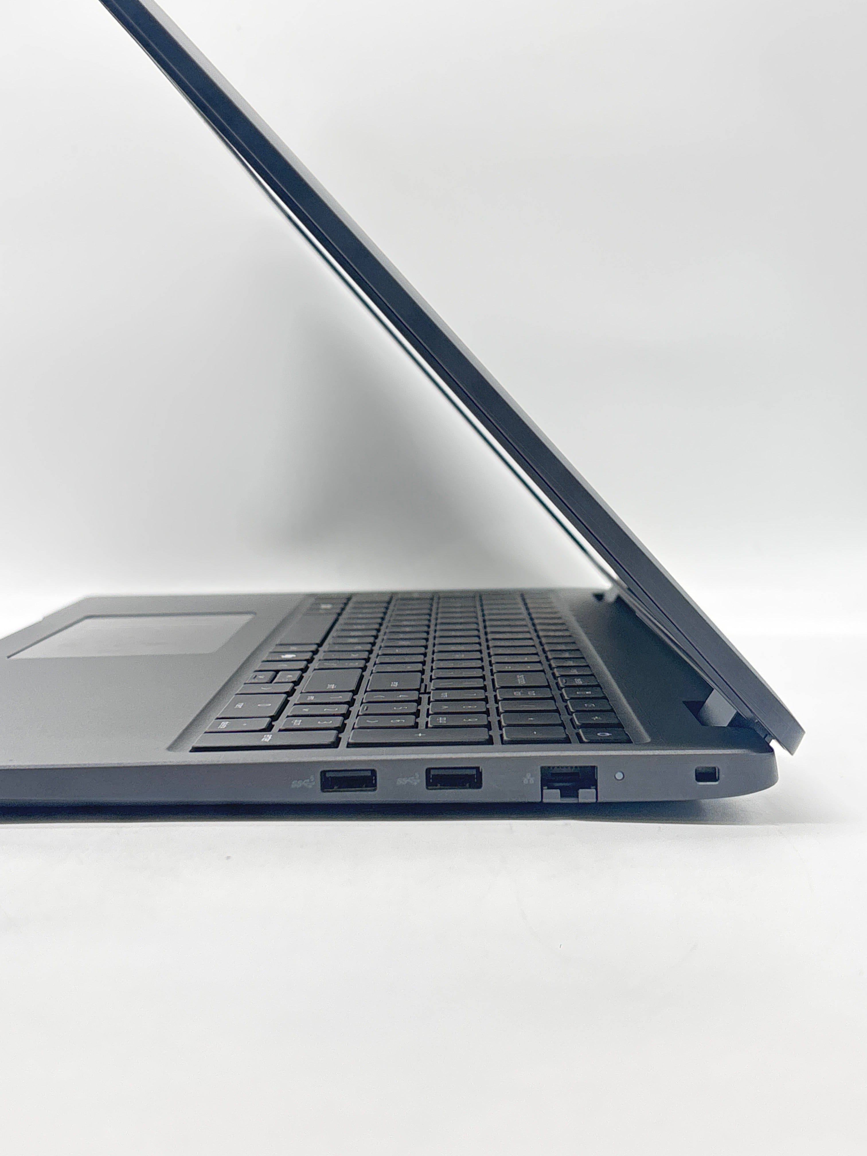 Dell Latitude 3550 15.6 in i7-1355U 16GB 512GB SSD - Used