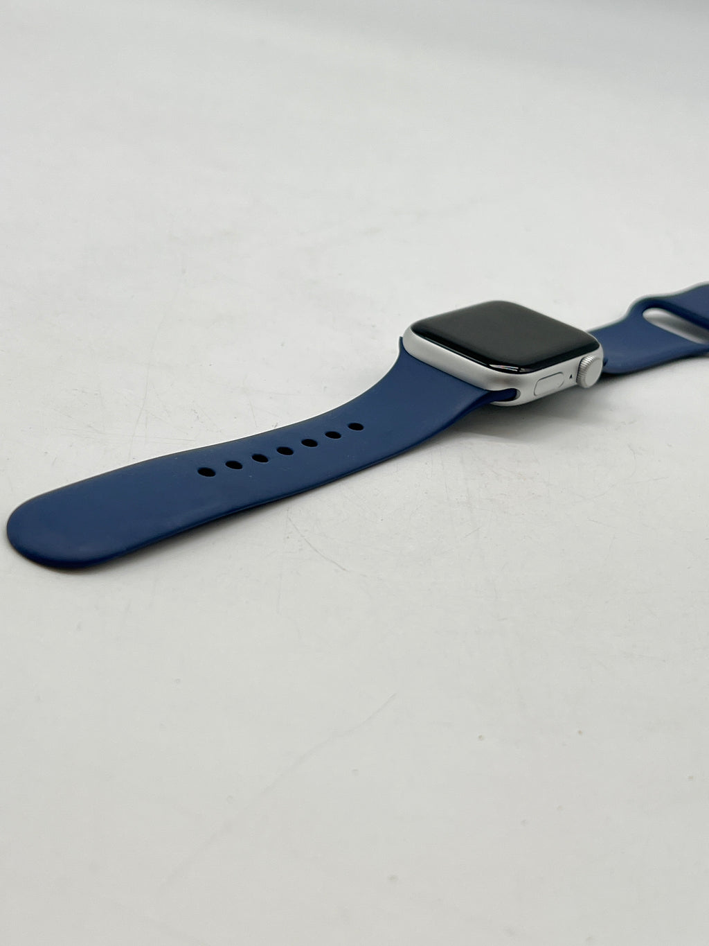 Apple Watch SE 2nd Generation 40mm A2722 GPS - Used