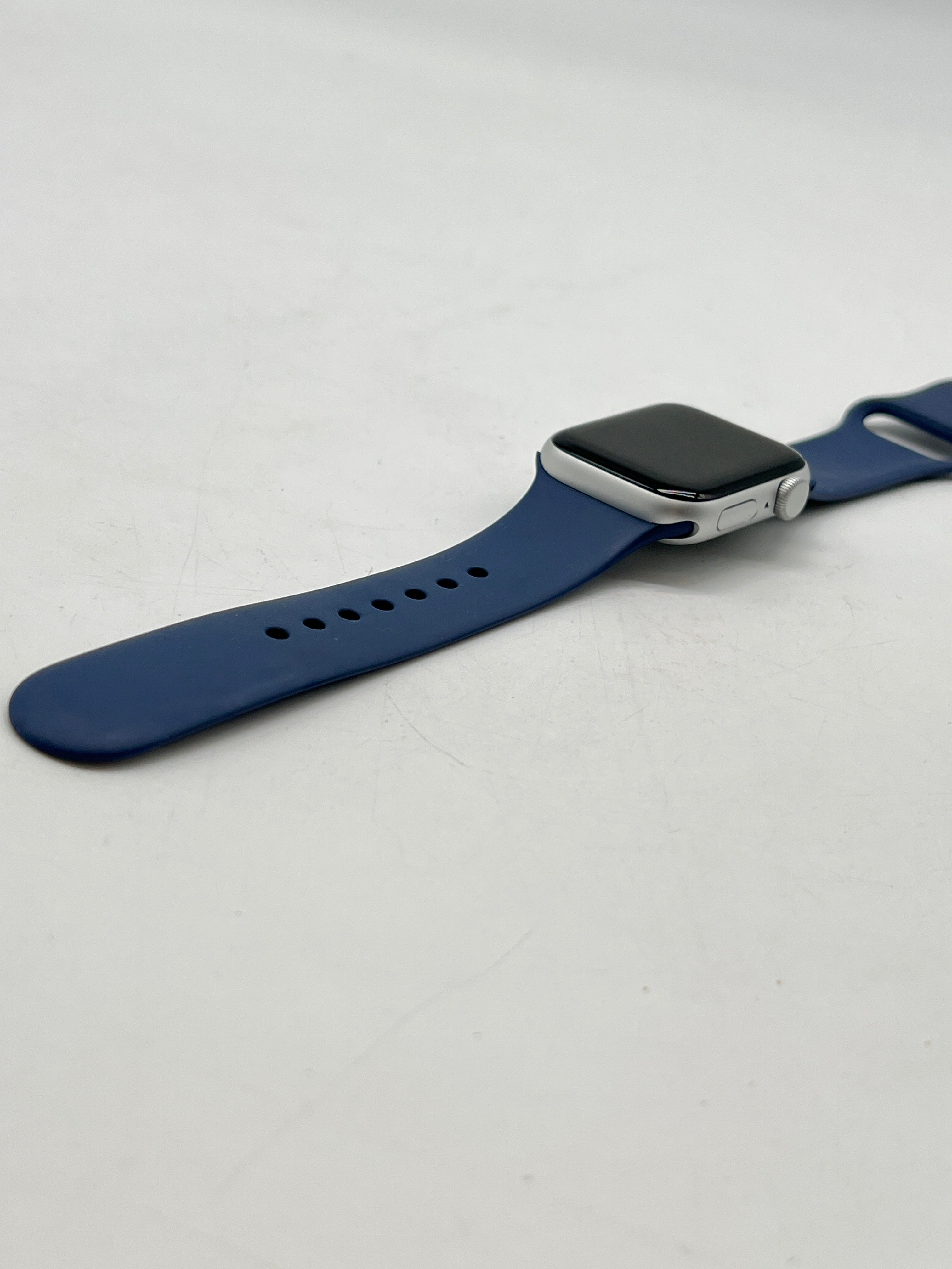 Apple Watch SE 2nd Generation 40mm A2722 GPS - Used
