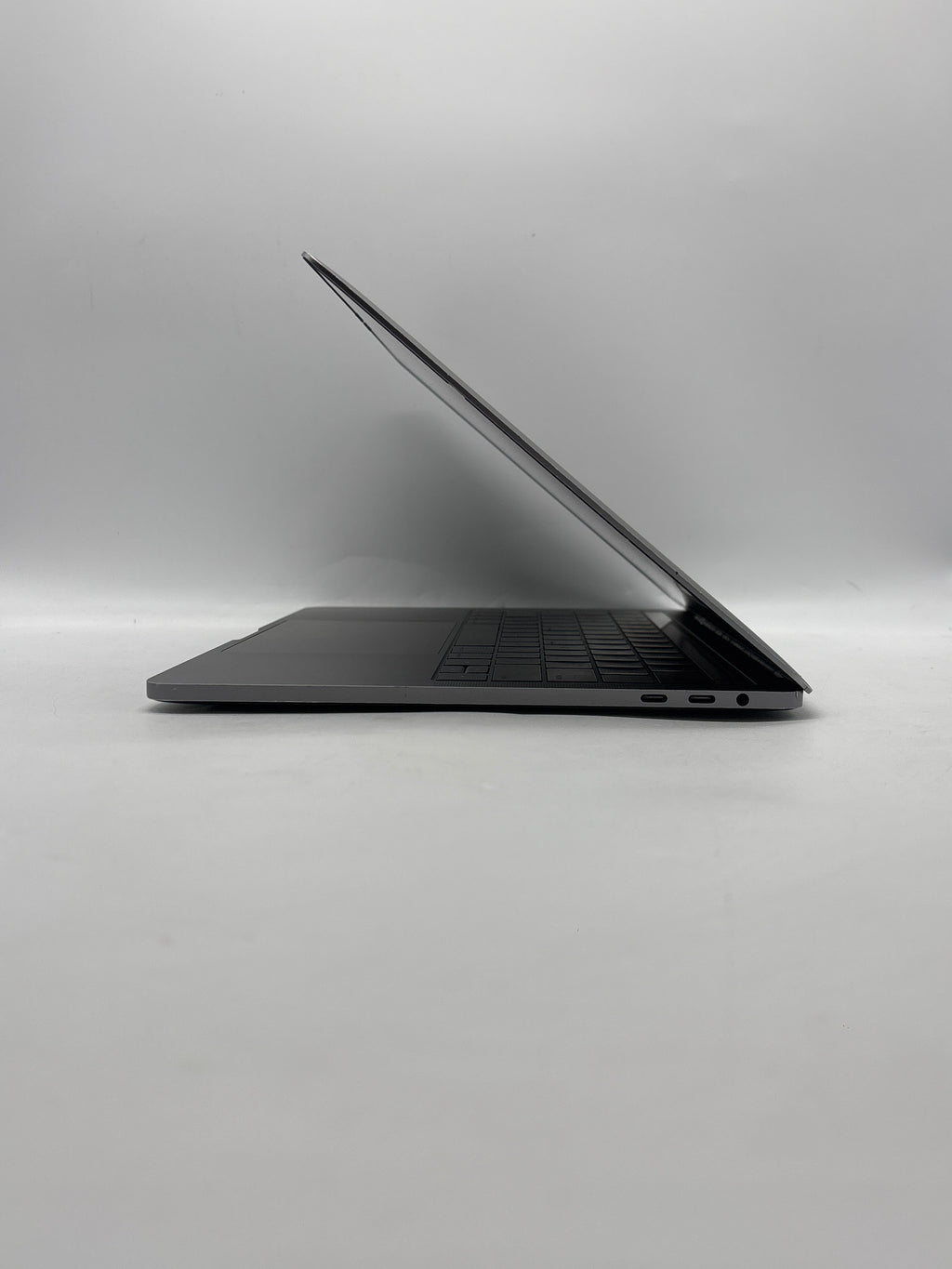 Apple MacBook Pro 13" A1706 Intel Core i5 8GB RAM 256GB SSD Space Gray - Used
