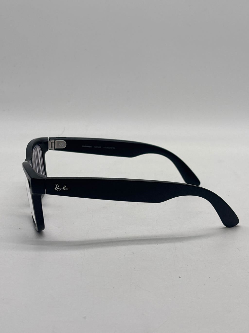 Ray-Ban Meta Wayfarer RW4008 Smart Glasses w/ Camera Black - Used