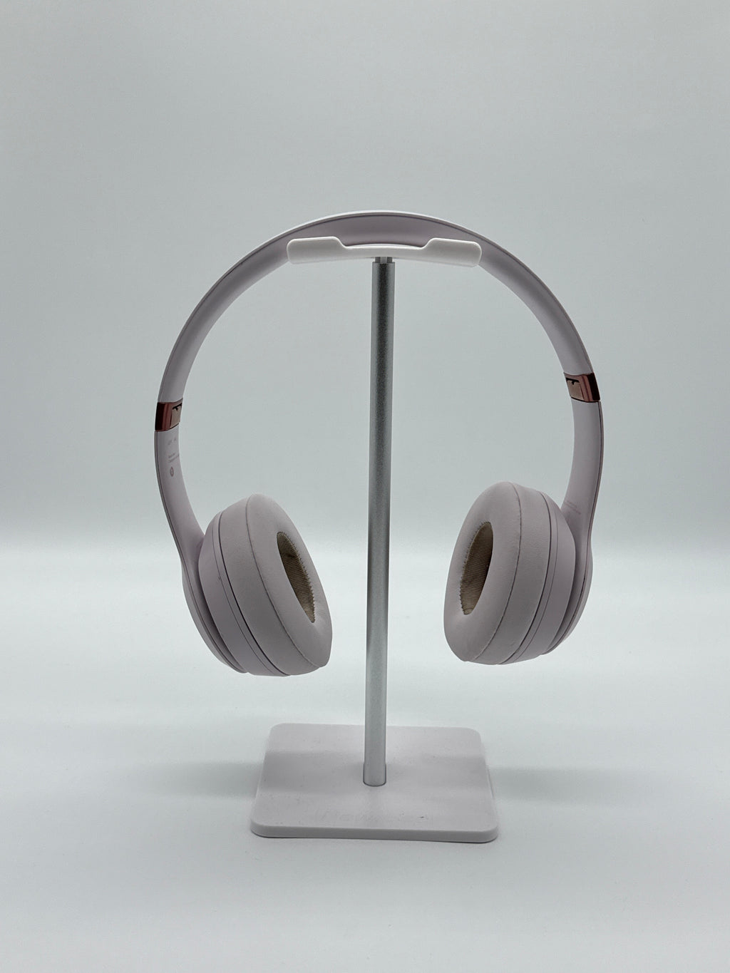 Beats by Dr. Dre Solo 4 Headphones 40mm Drivers Bluetooth Pink Used