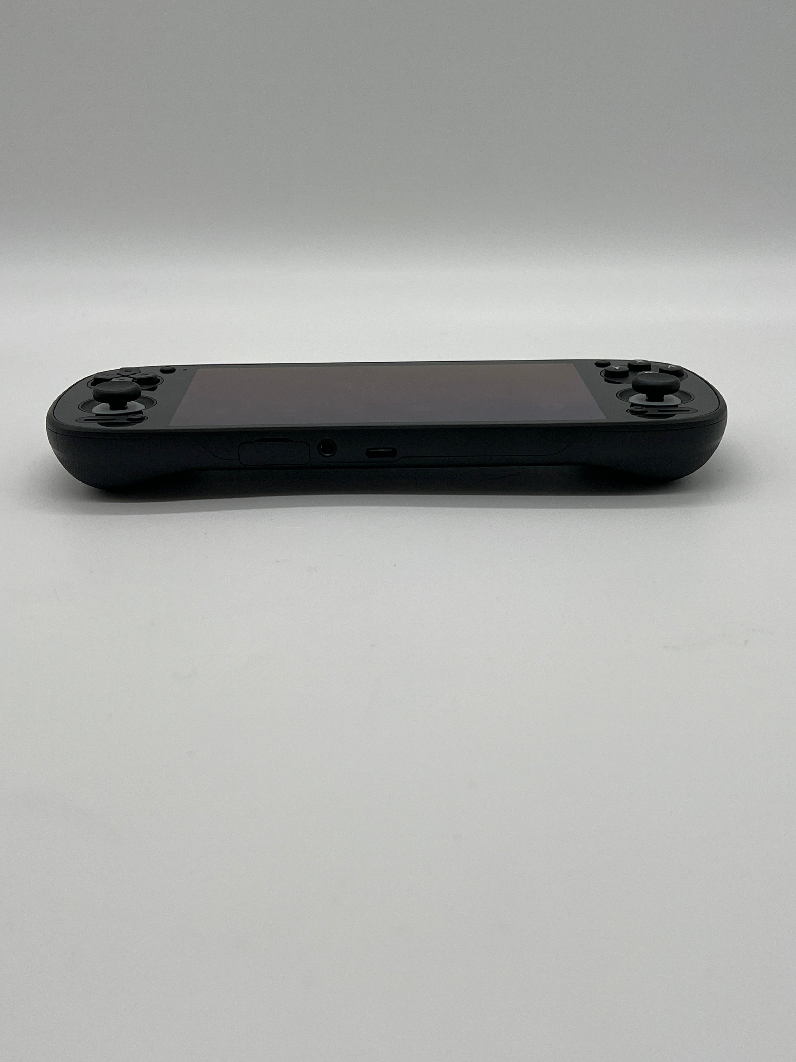 Retroid Pocket 5 Handheld System 5.5 Inch 128GB RAM 8GB Wi-Fi Black Used