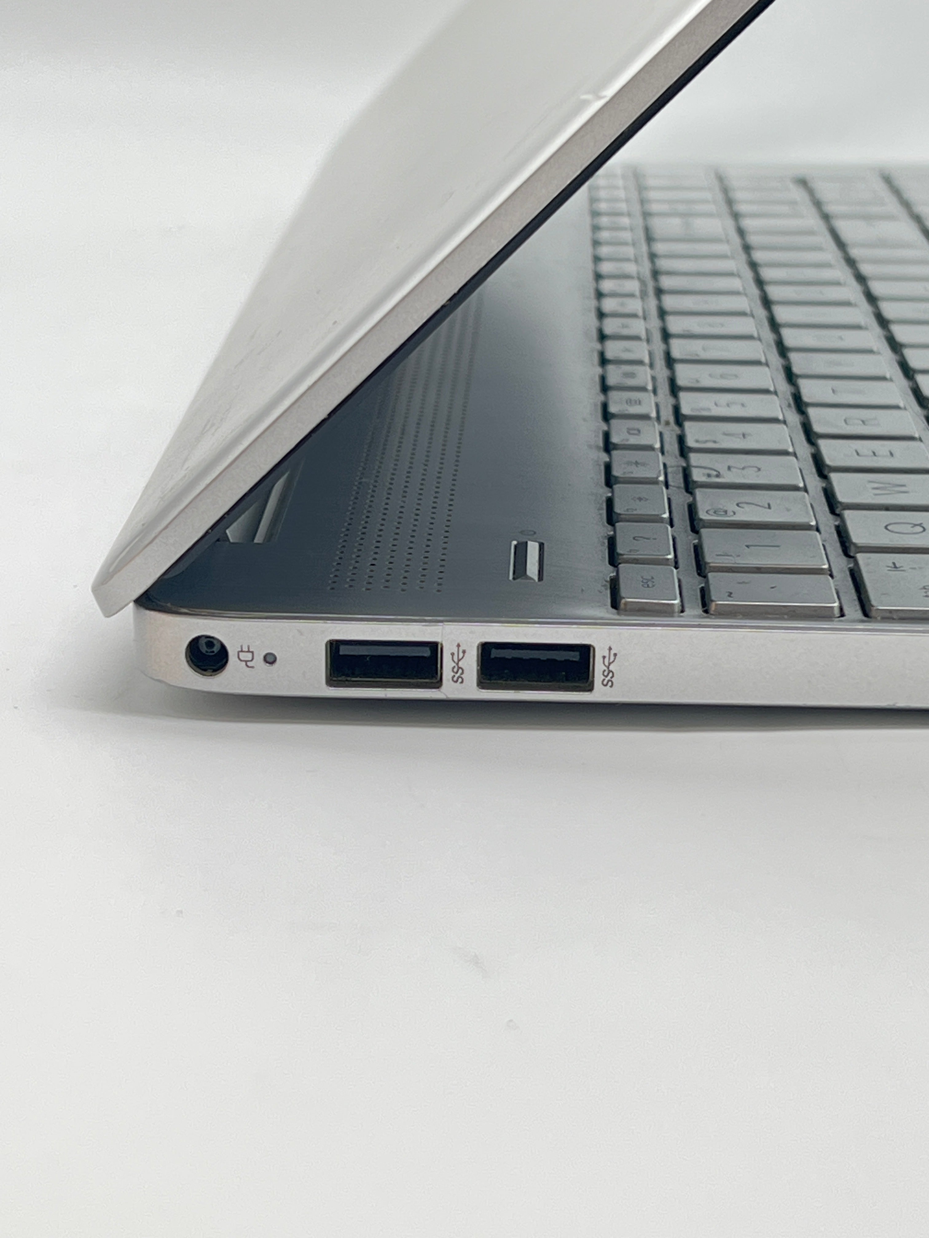 HP Laptop 15t-dy200 i7-1165G7 32GB RAM 1TB SSD - Used