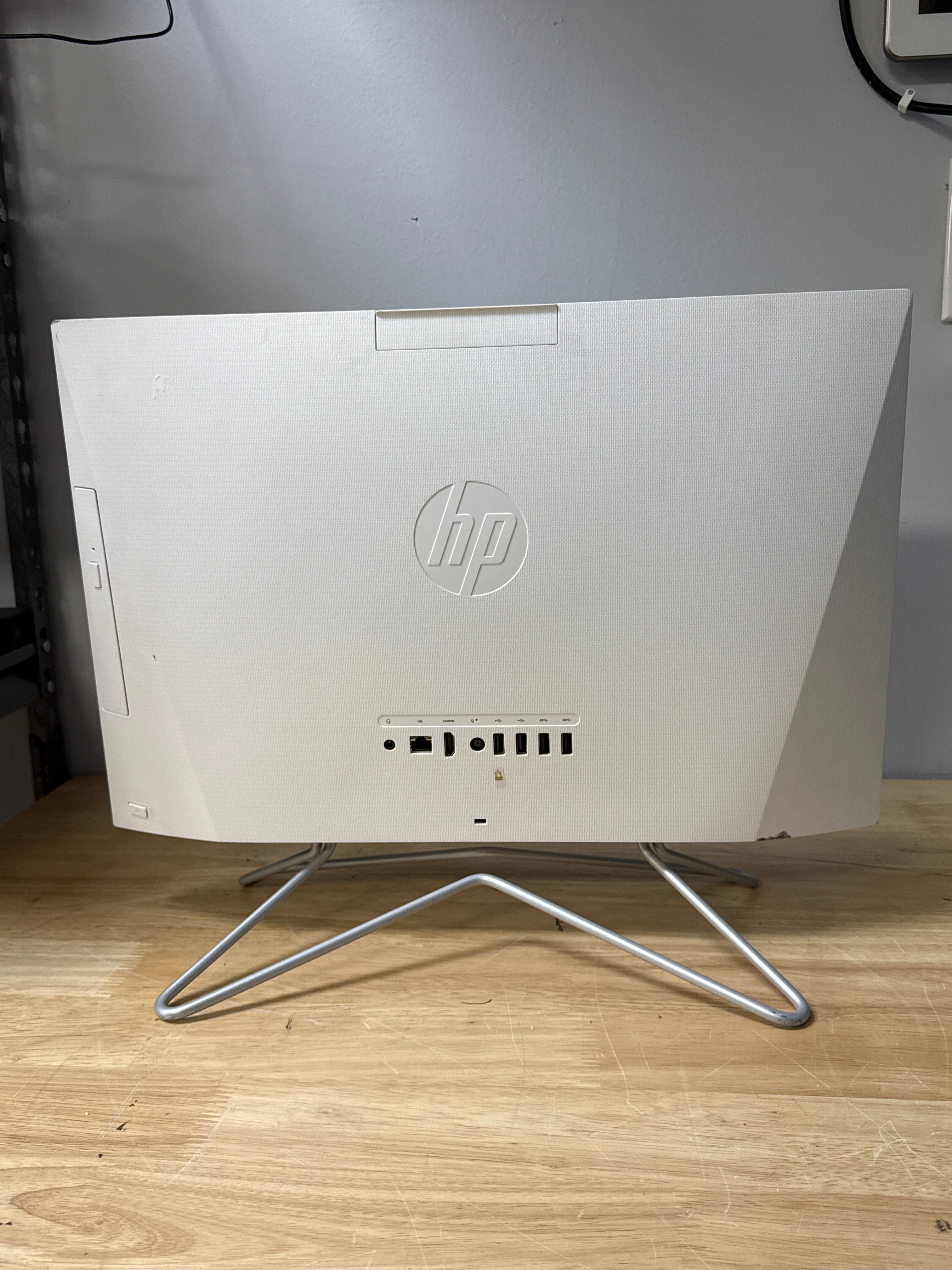 HP 22-DD0046 All-in-One PC AMD Athlon Silver 4GB RAM 256GB SSD - For Parts