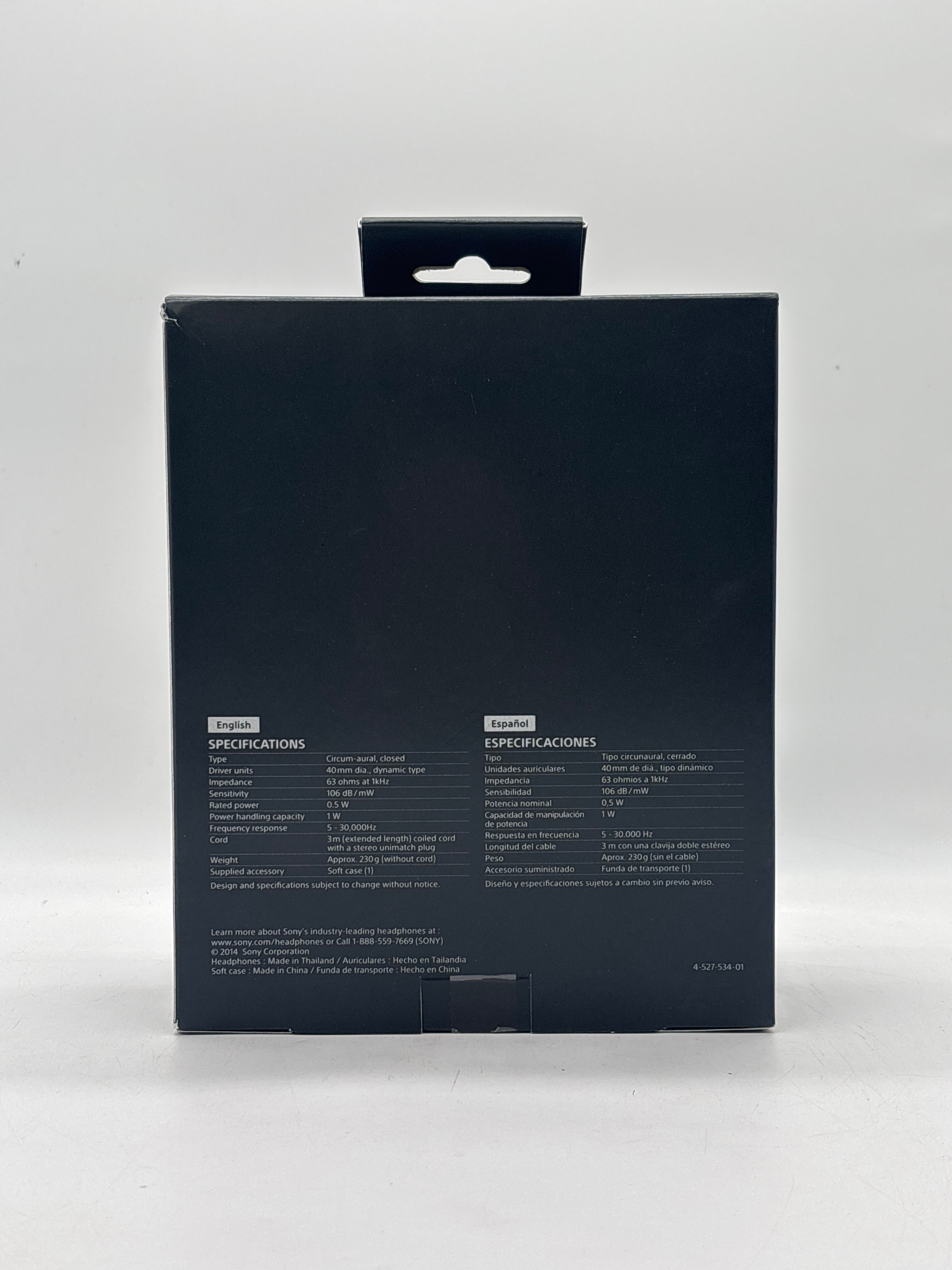 Sony MDR-V6 Over the Ear Headphones - New In Box (READ)