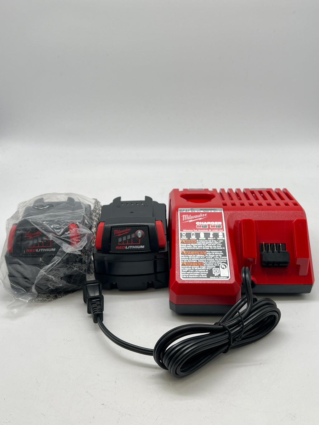 Milwaukee M12 M18 Multi-Voltage Charger + 2x REDLITHIUM XC5.0 5.0Ah - Used