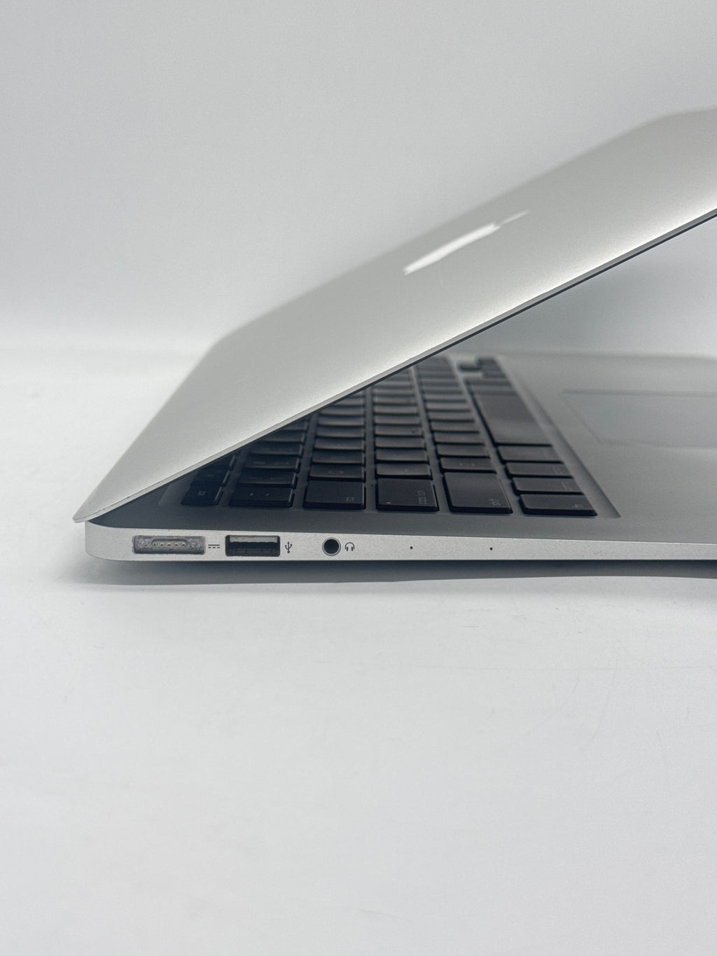 Apple MacBook Air 13" A1466 2017 i5 8GB RAM 128GB SSD Silver No OS