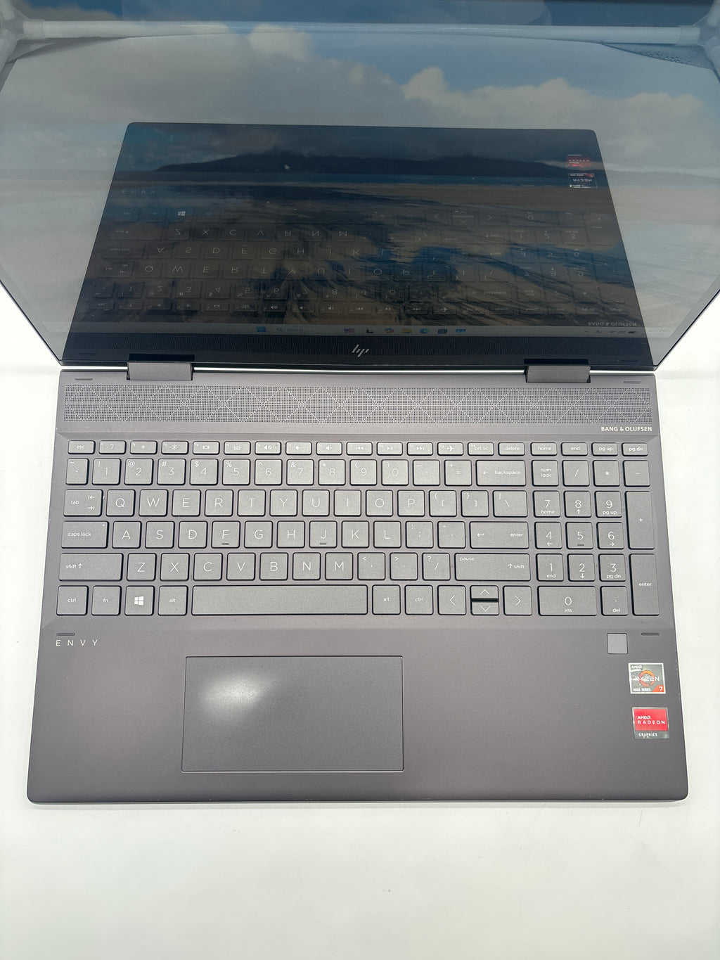 HP ENVY x360 15-ds1083cl AMD Ryzen 7 4700U 8GB RAM 512GB SSD