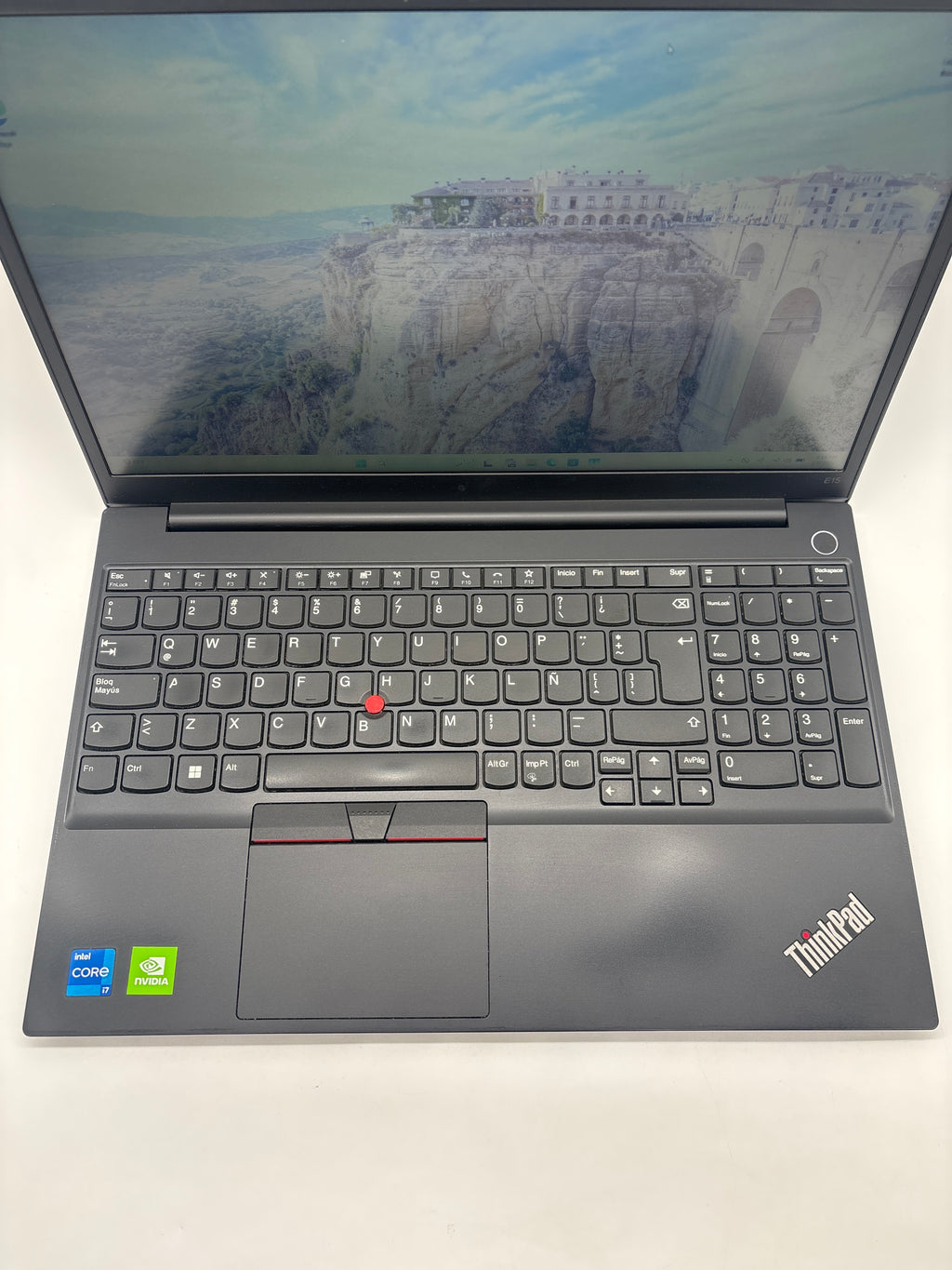 Lenovo Thinkpad E15 Gen 2 i7-1165G7 16GB RAM 512GB SSD - Spanish Layout