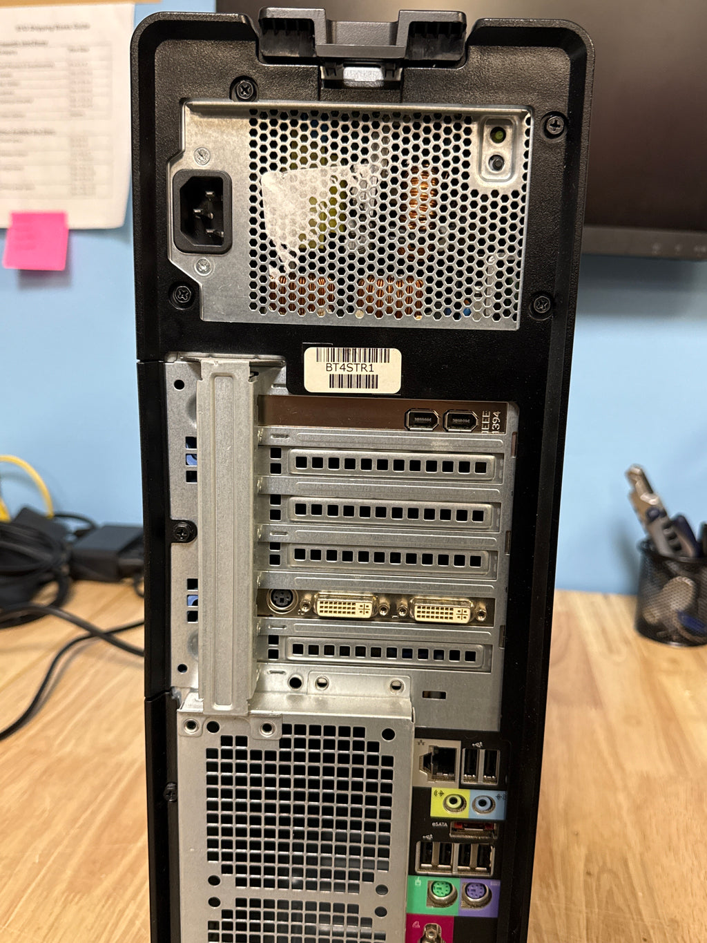 Dell Precision T3500 Xeon  8GB RAM 250GB HDD NVDIA Quadro FX 3700