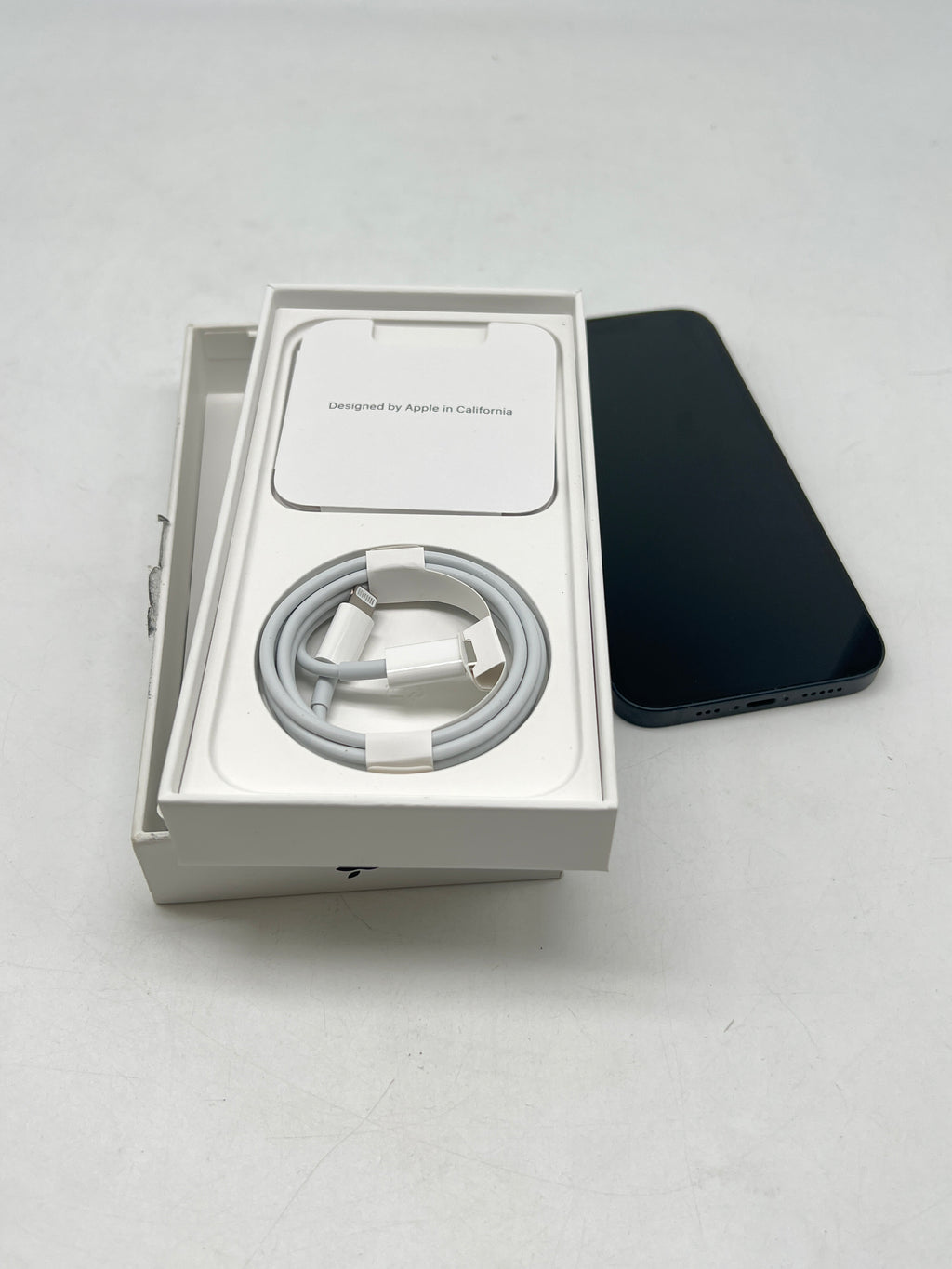 Apple iPhone 14 128GB Factory Unlocked 100% BATT - Used with Box