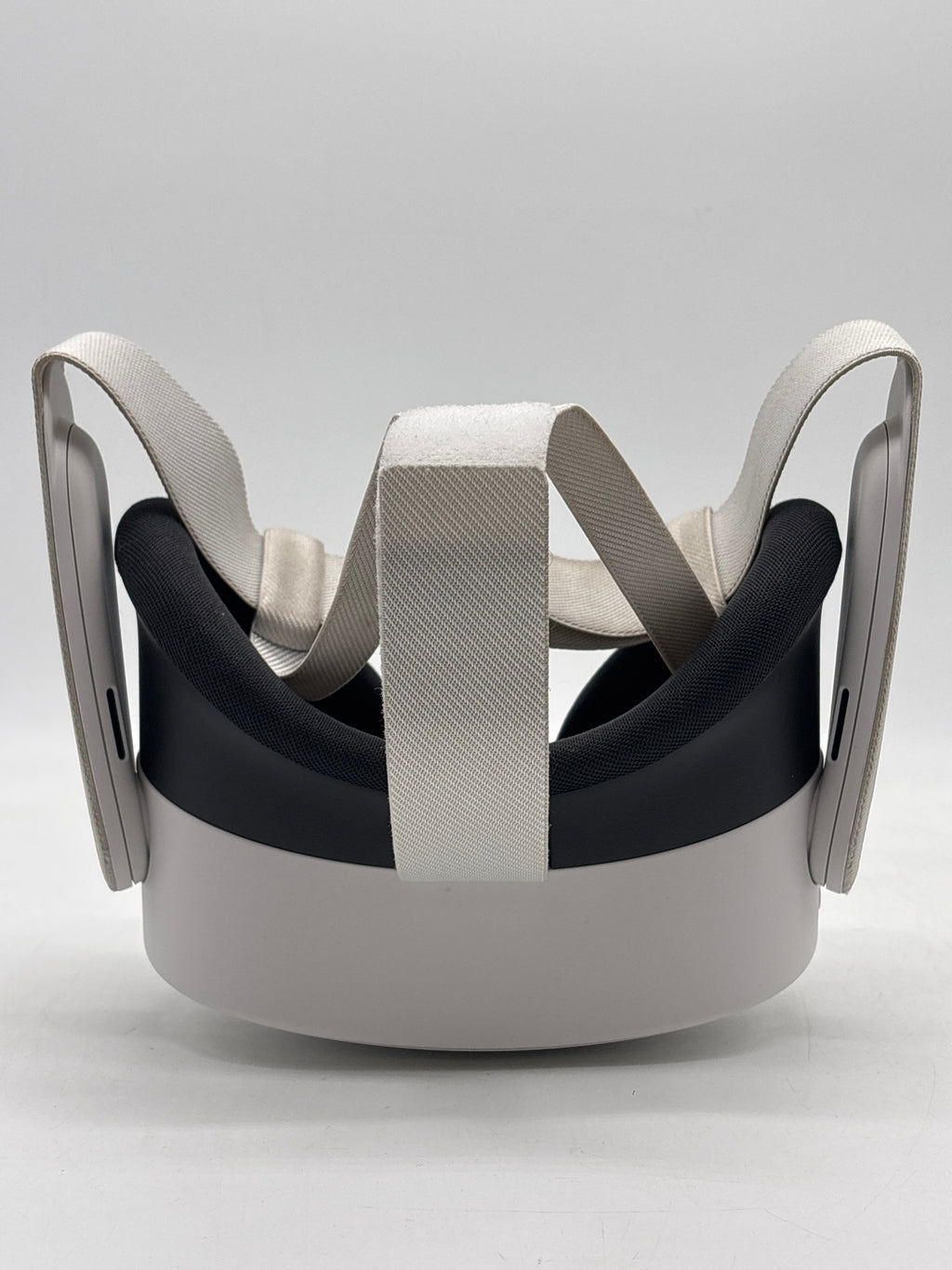Meta Quest 3S 128GB Standalone All-in-One VR Headset P97 - Used with Box