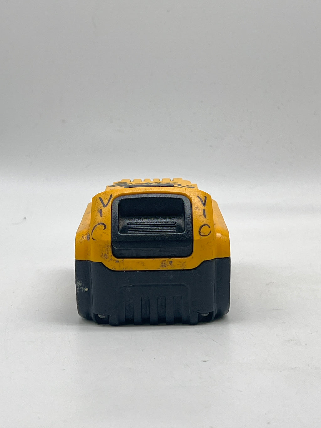 DeWalt DCB205 20V MAX 5Ah Battery - Used