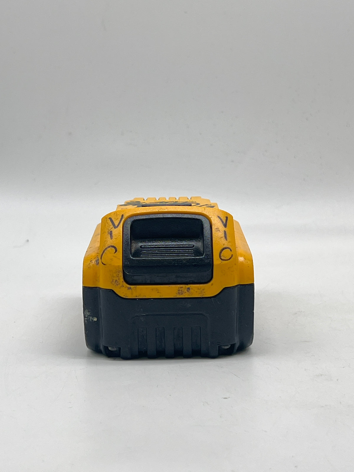 DeWalt DCB205 20V MAX 5Ah Battery - Used