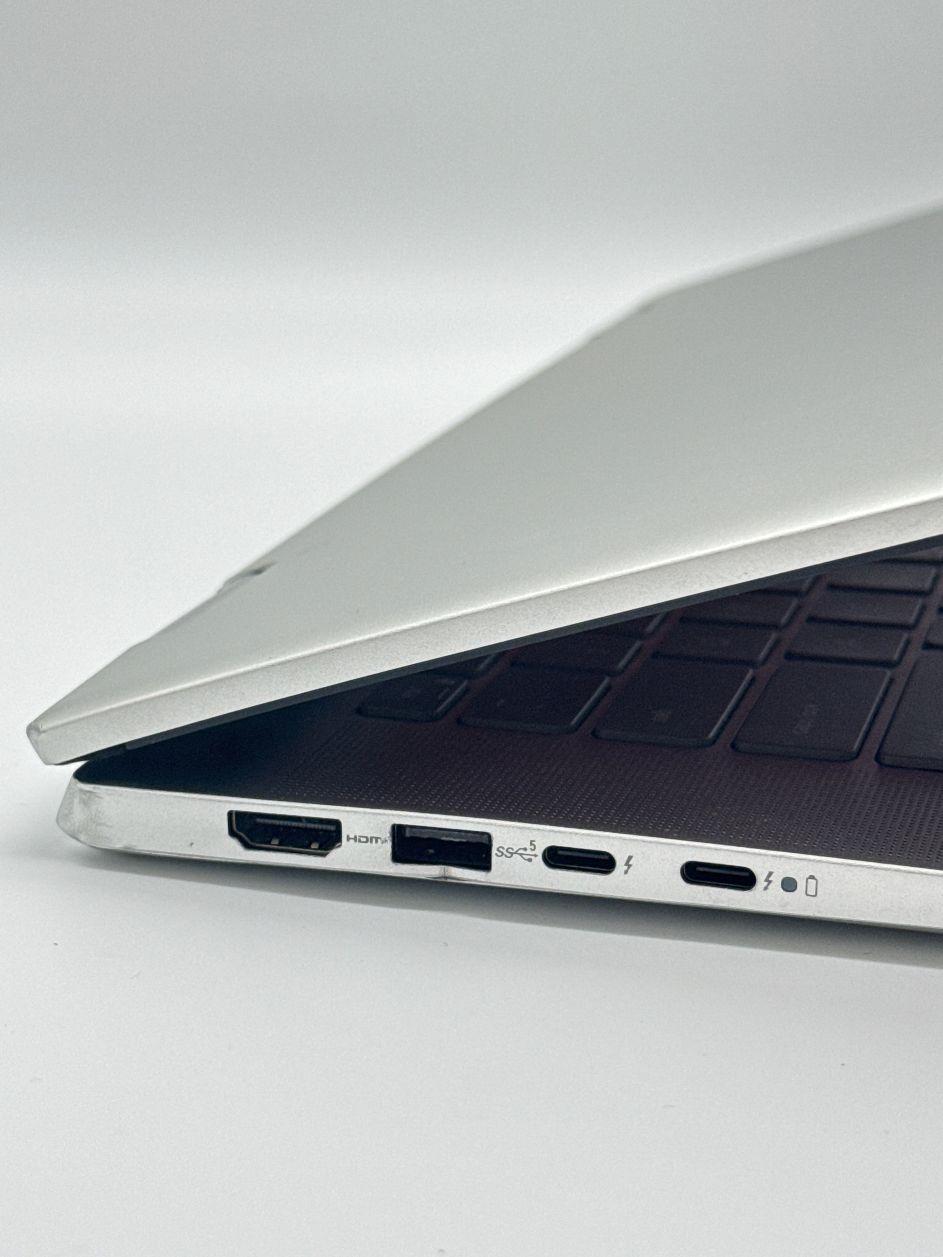 Dell Inspiron 16 7630 2-in-1 i7-1360P 16GB 1TB SSD - Bent USB port/Fully Functional