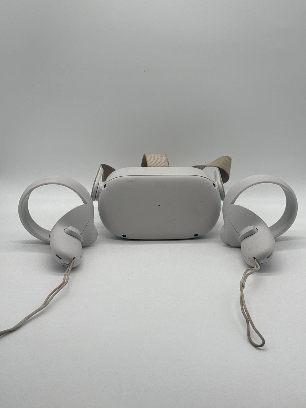 Meta Quest 2 KW49CM Standalone All-in-One VR Headset 64GB White
