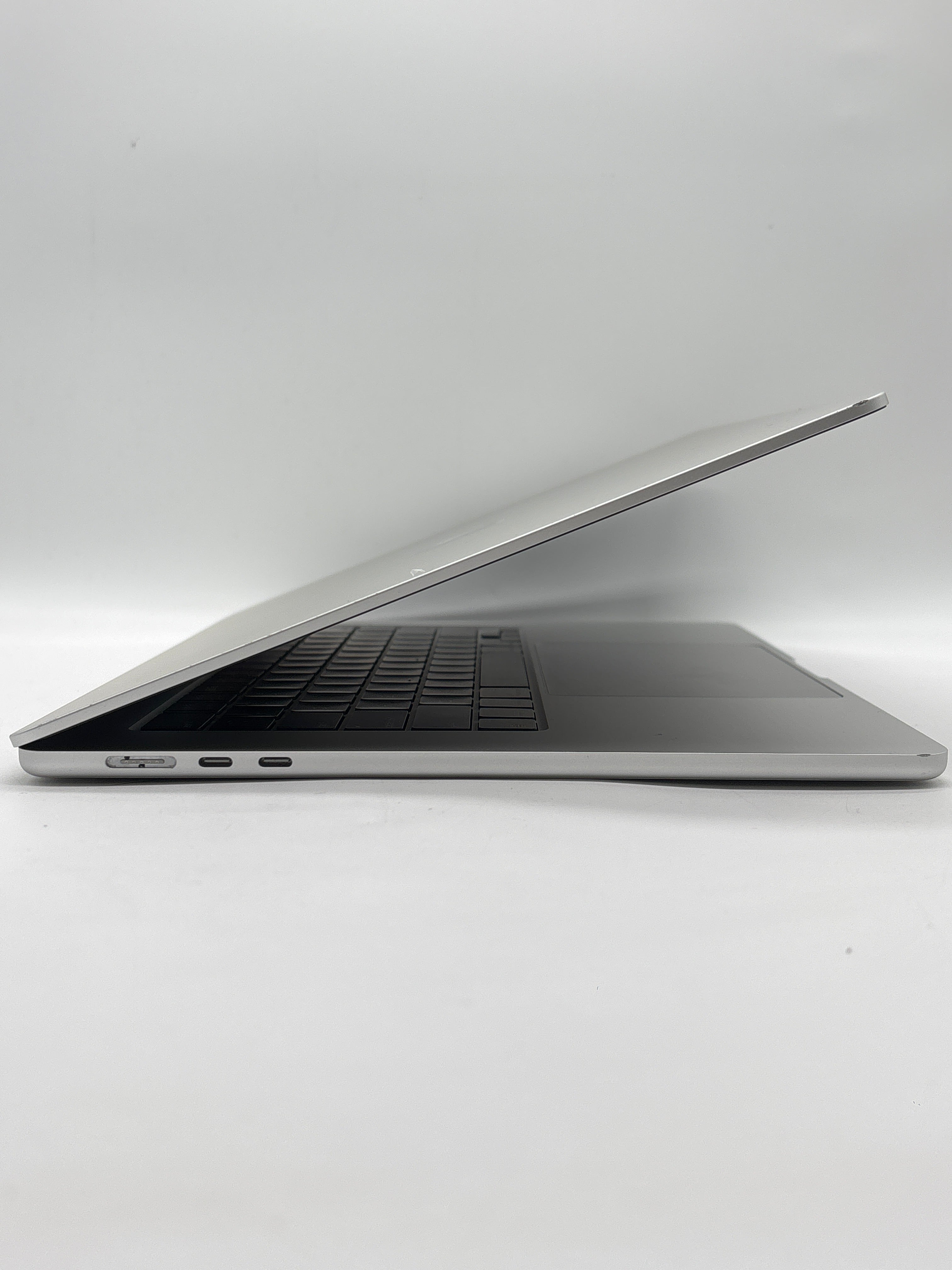 Apple MacBook Air A3114 M3 8GB RAM 256GB SSD