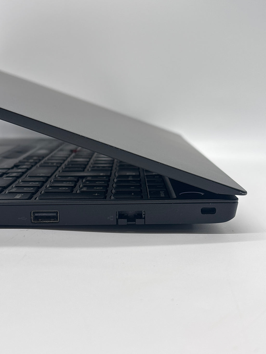 Lenovo Thinkpad E15 Gen 2 i7-1165G7 16GB RAM 512GB SSD - Spanish Layout