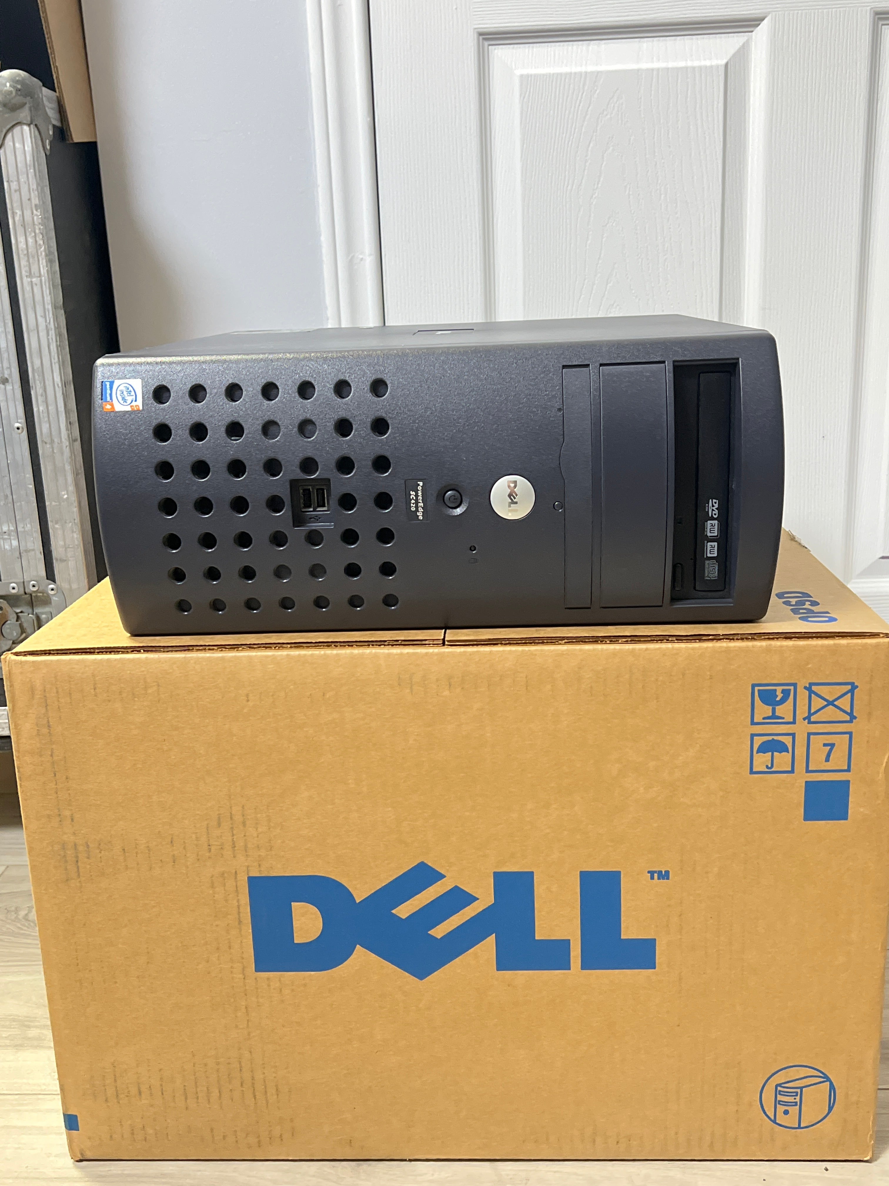 Dell PowerEdge SC-420 Tower Server 512MB RAM 80GB HDD - New Open Box