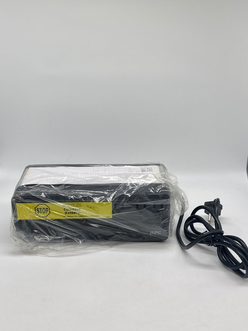 APC Back-UPS BE600M1 600 VA 330W New open box