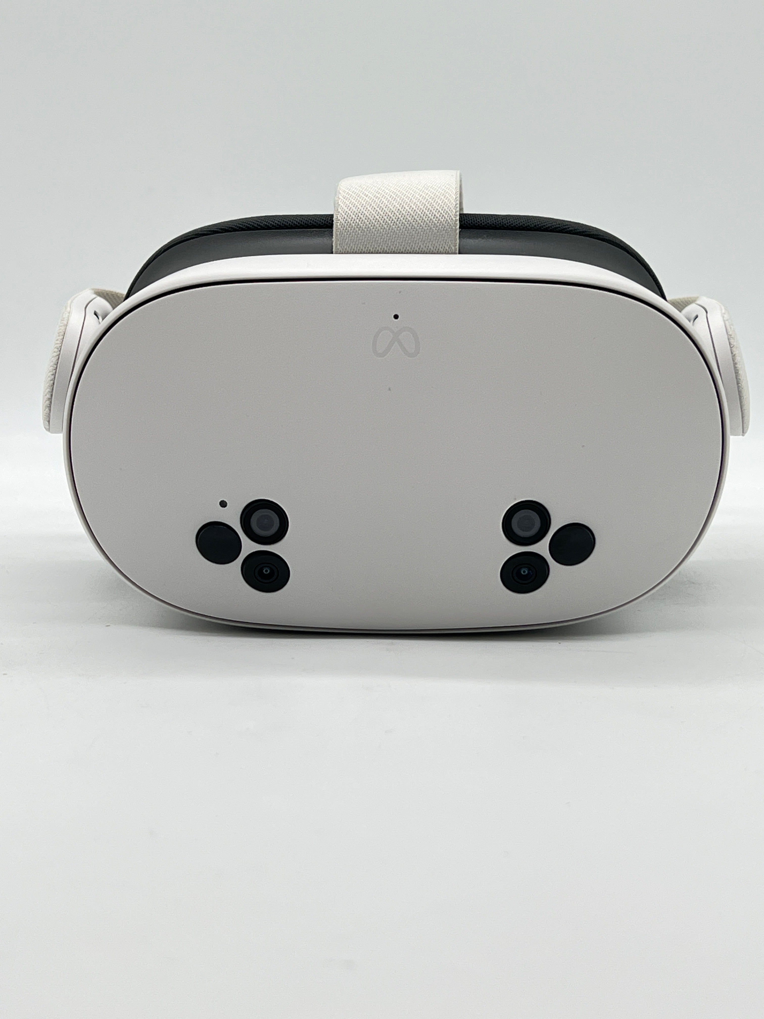 Meta Quest 3s 128GB Standalone VR Headset White - Used with Box