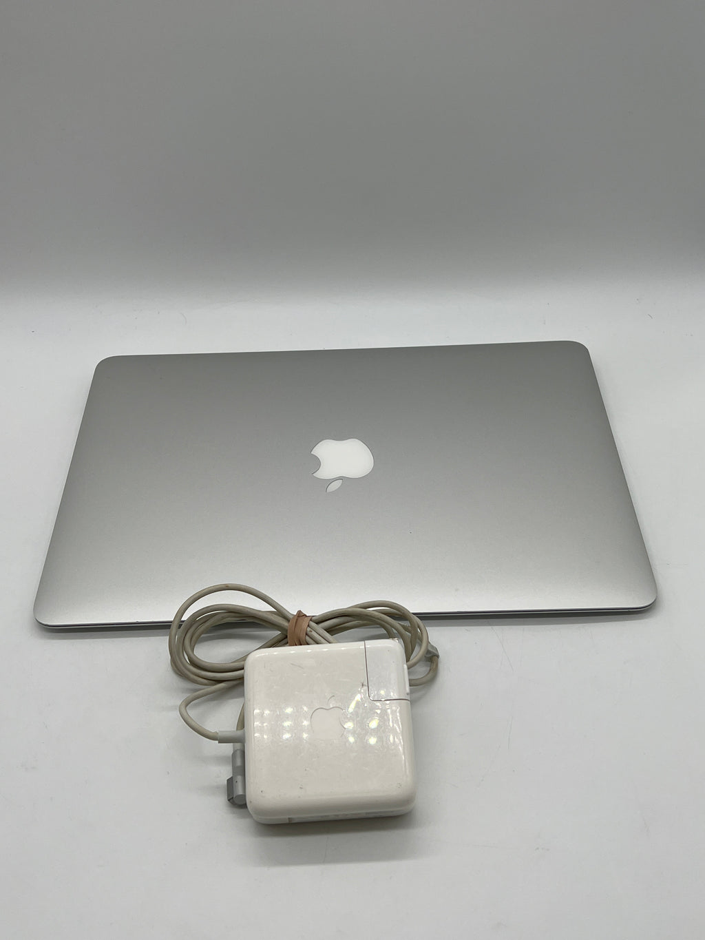 Apple MacBook Air 13" A1369 Core i5 4GB RAM 128GB SSD Silver