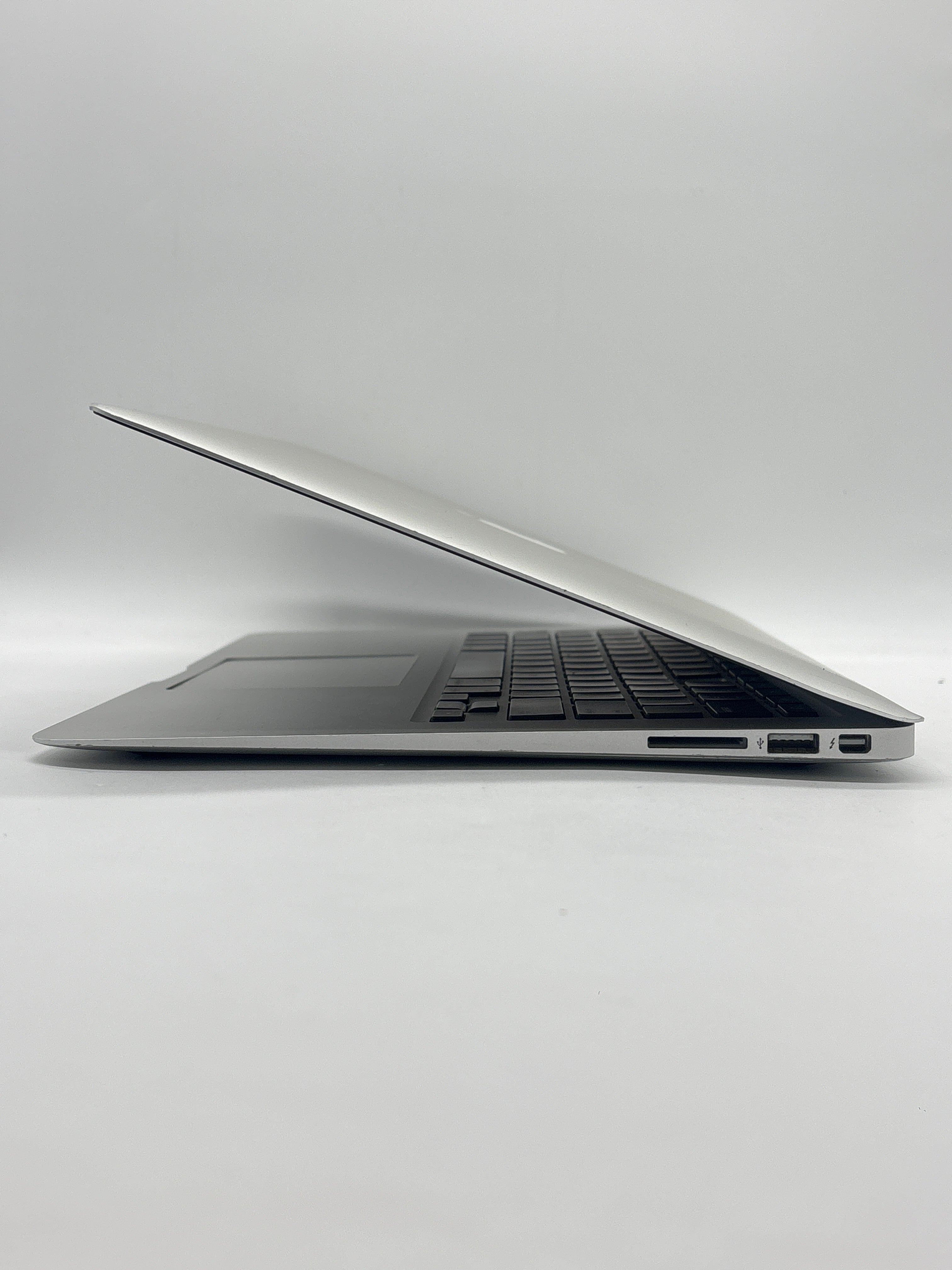 Apple MacBook Air 13" A1466 i7 8GB RAM 128GB SSD - For Parts (Read DESC)