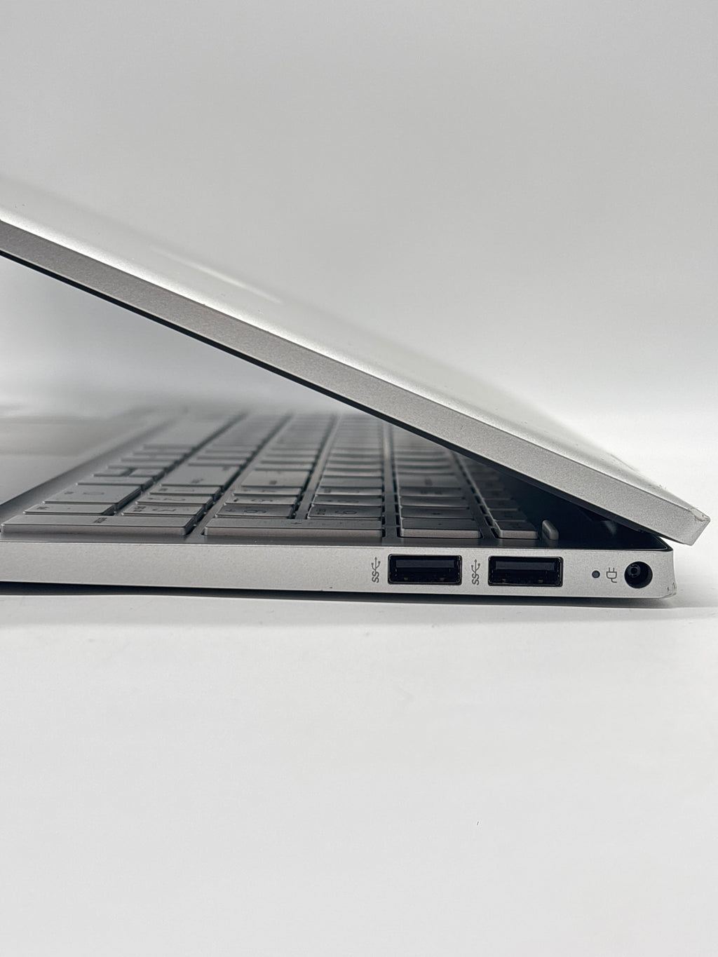 HP Pavilion x360 15-er1051cl i5-1235U 12GB RAM 512GB SSD