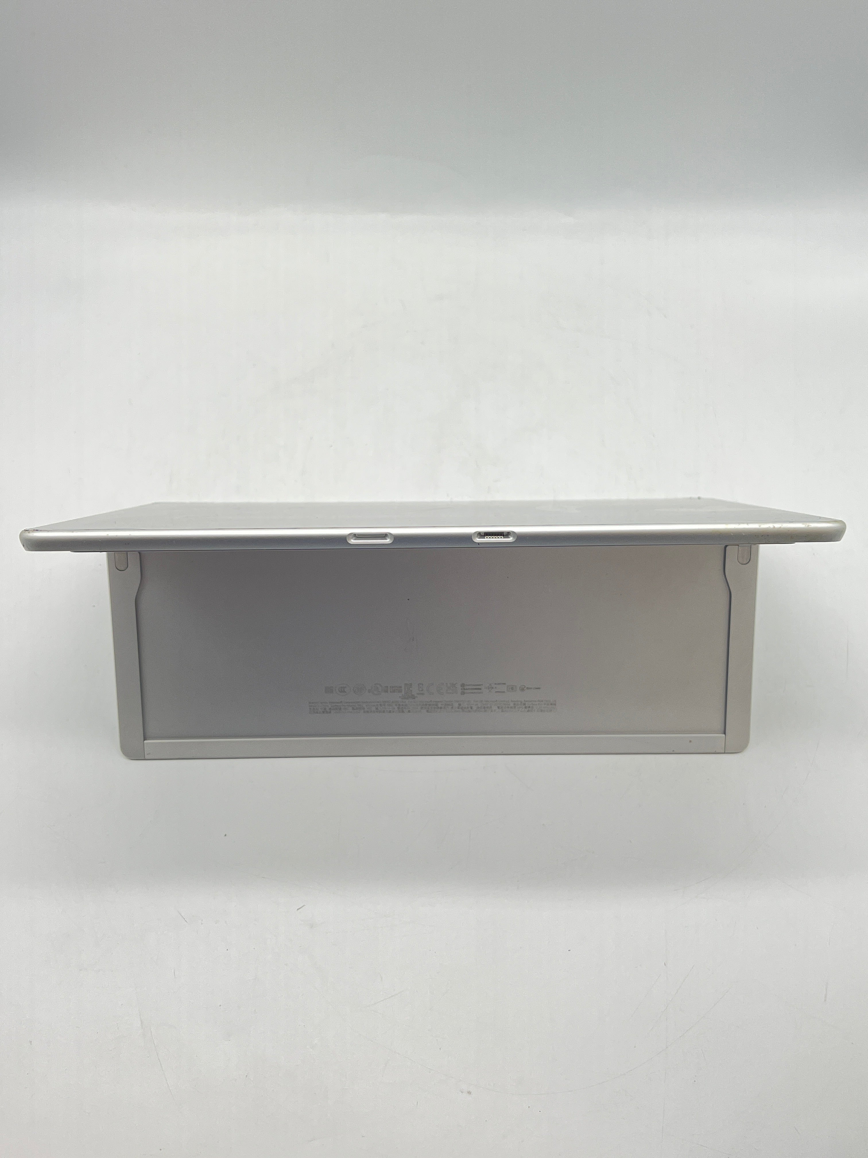 Microsoft Surface Pro 8 1982 i7-1185G7 16GB RAM 256GB SSD - Cracked screen