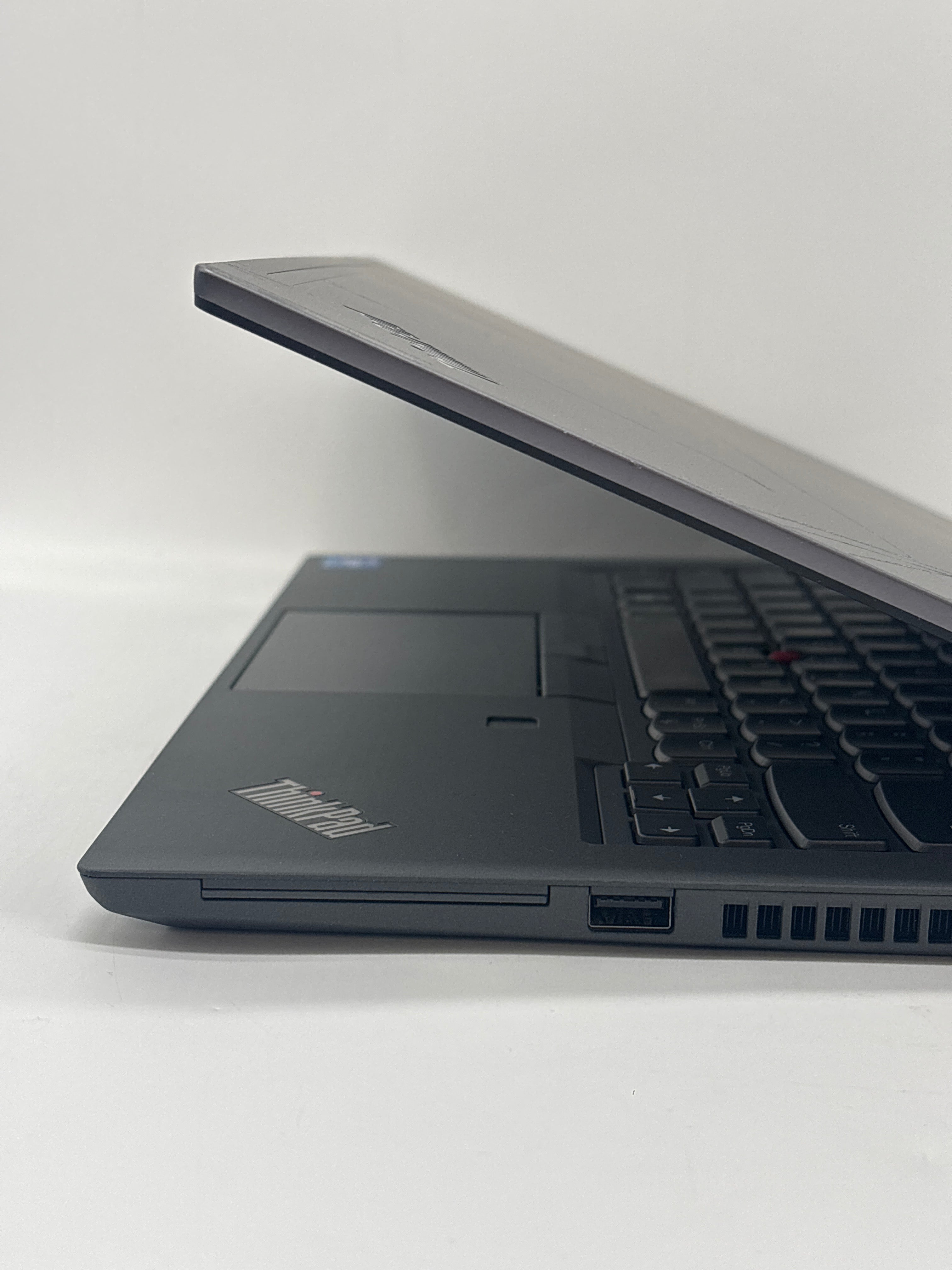 Lenovo ThinkPad T14 Gen 2 14" Core i5-1145G7 16GB RAM 256GB SSD - For Parts