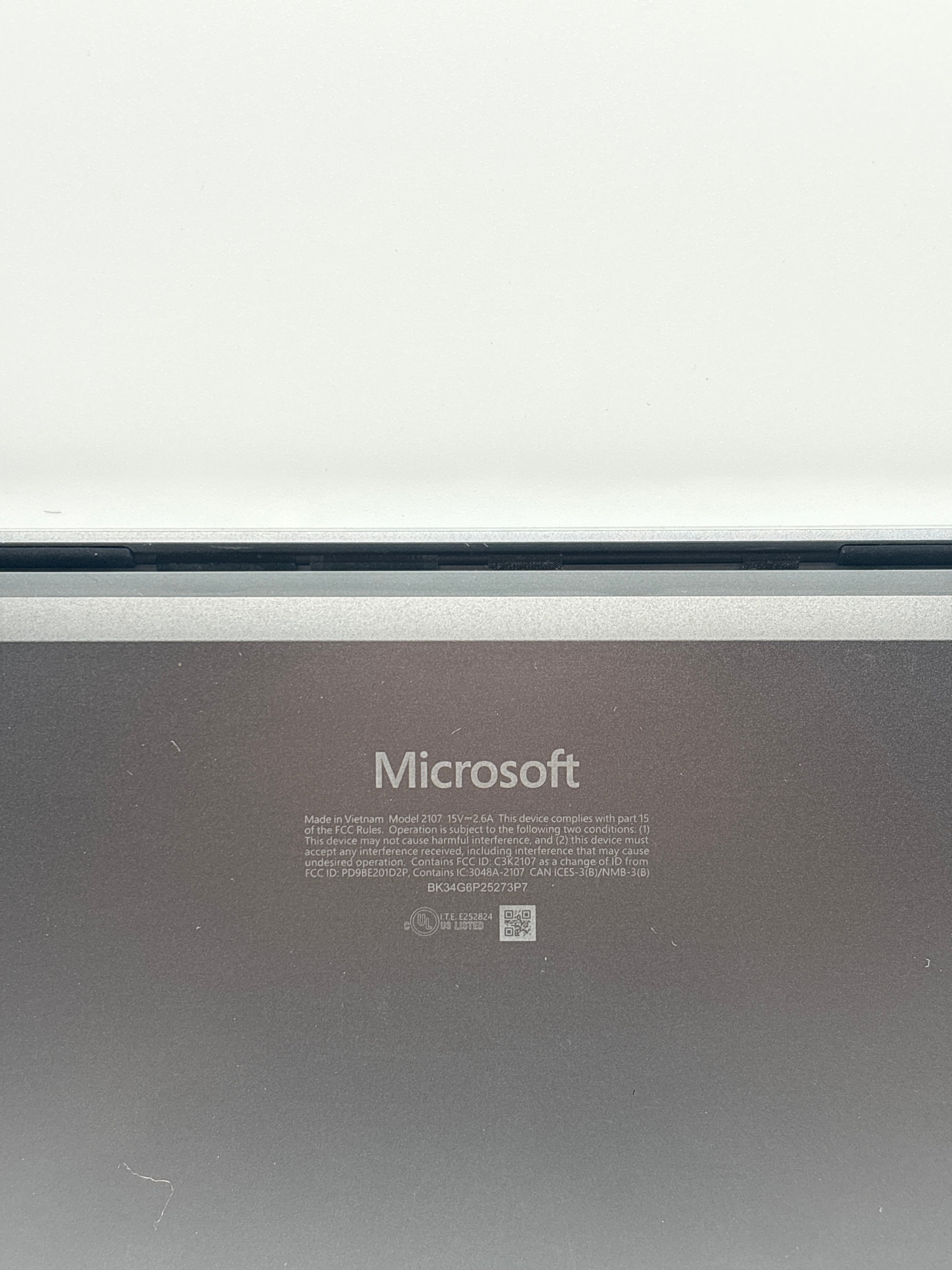 Microsoft Surface Laptop 7 2107 Ultra 7 268V 32GB RAM 1TB SSD - For Parts (READ)