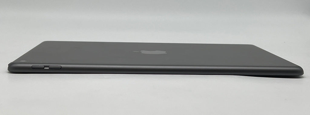 Apple iPad 7th Gen 128GB WiFi Only Space Gray - Used