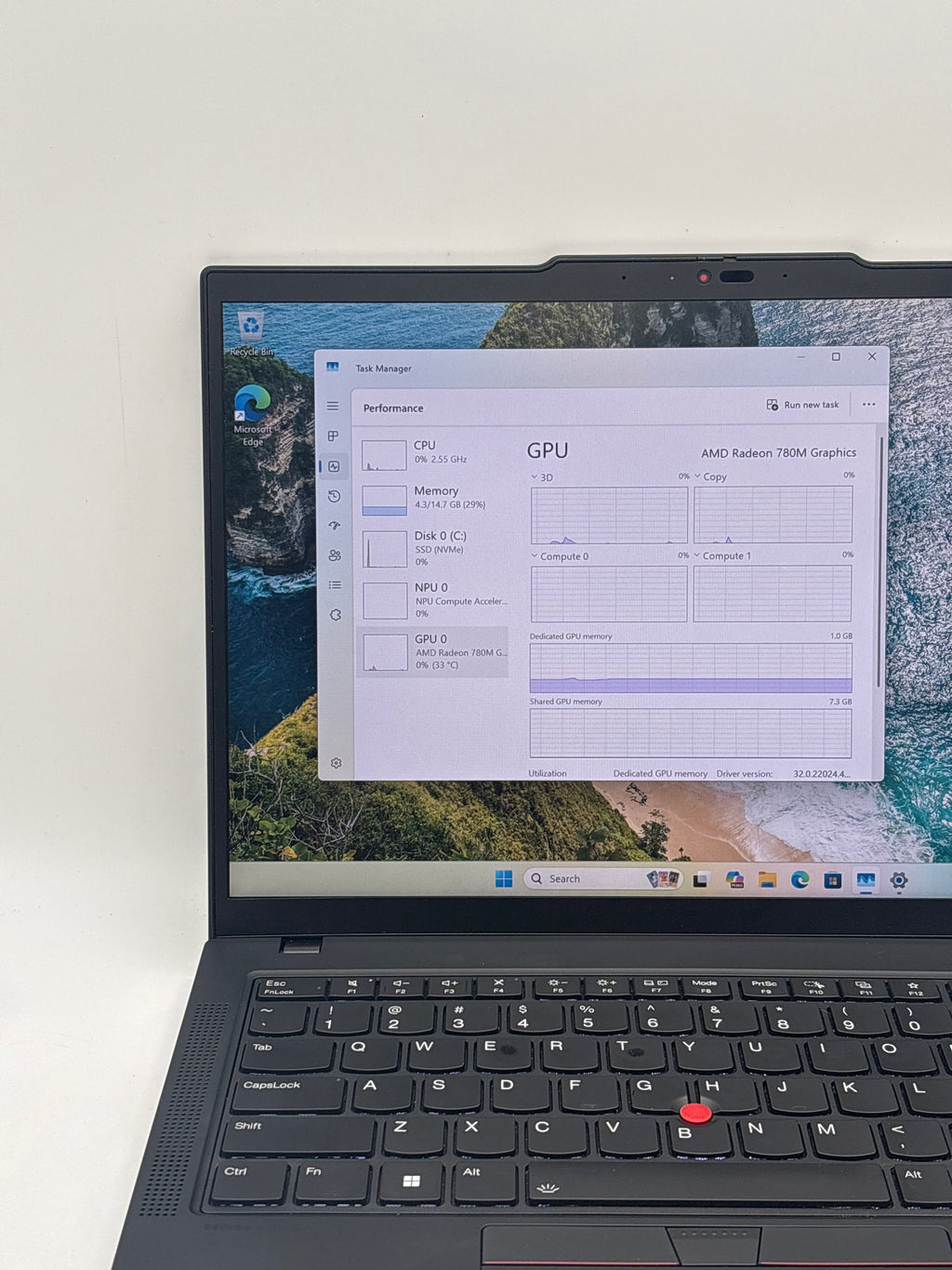 Lenovo ThinkPad T14 Gen 5 Ryzen 7 Pro 8840U 16GB RAM 512GB SSD - Read DESC