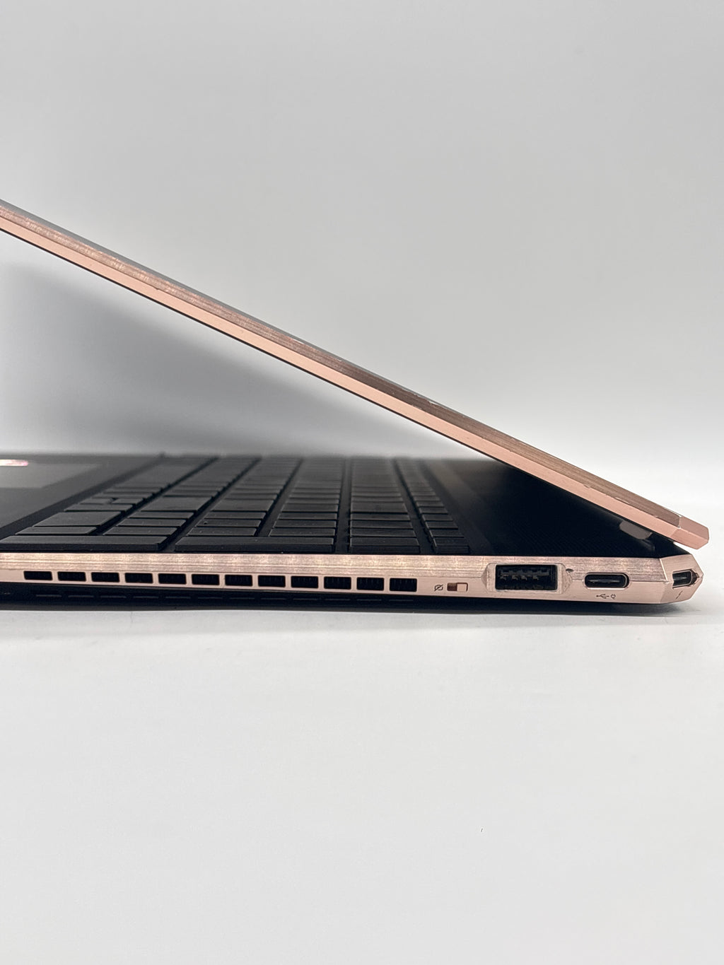 HP Spectre x360 15-df0033dx i7-8565U 16GB RAM 512GB SSD MX150