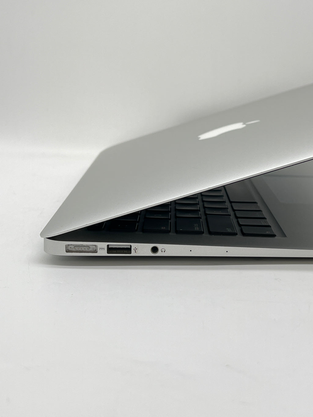 Apple MacBook Air 13" A1466 2017 Intel Core i5 8GB RAM 128GB SSD - For Parts
